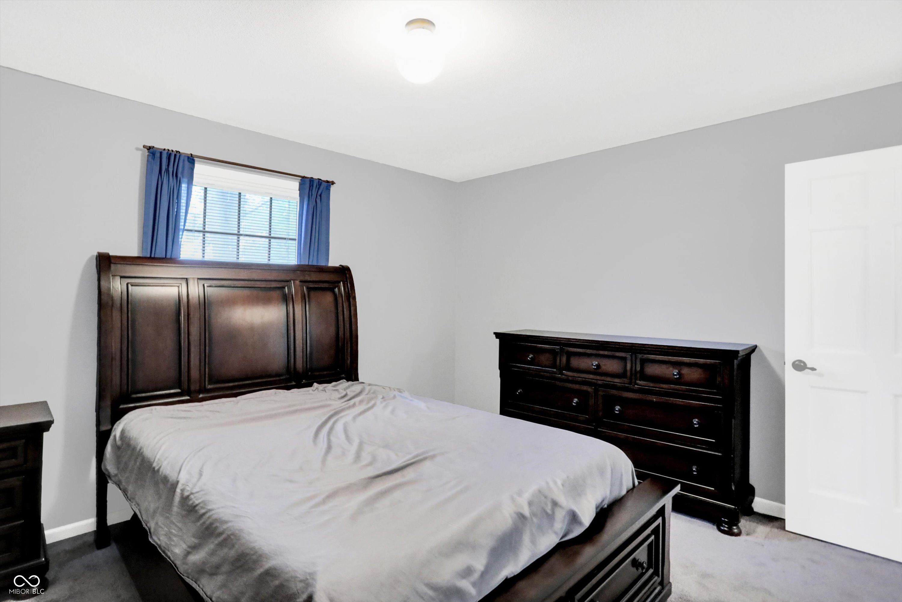 715 Queenswood Drive