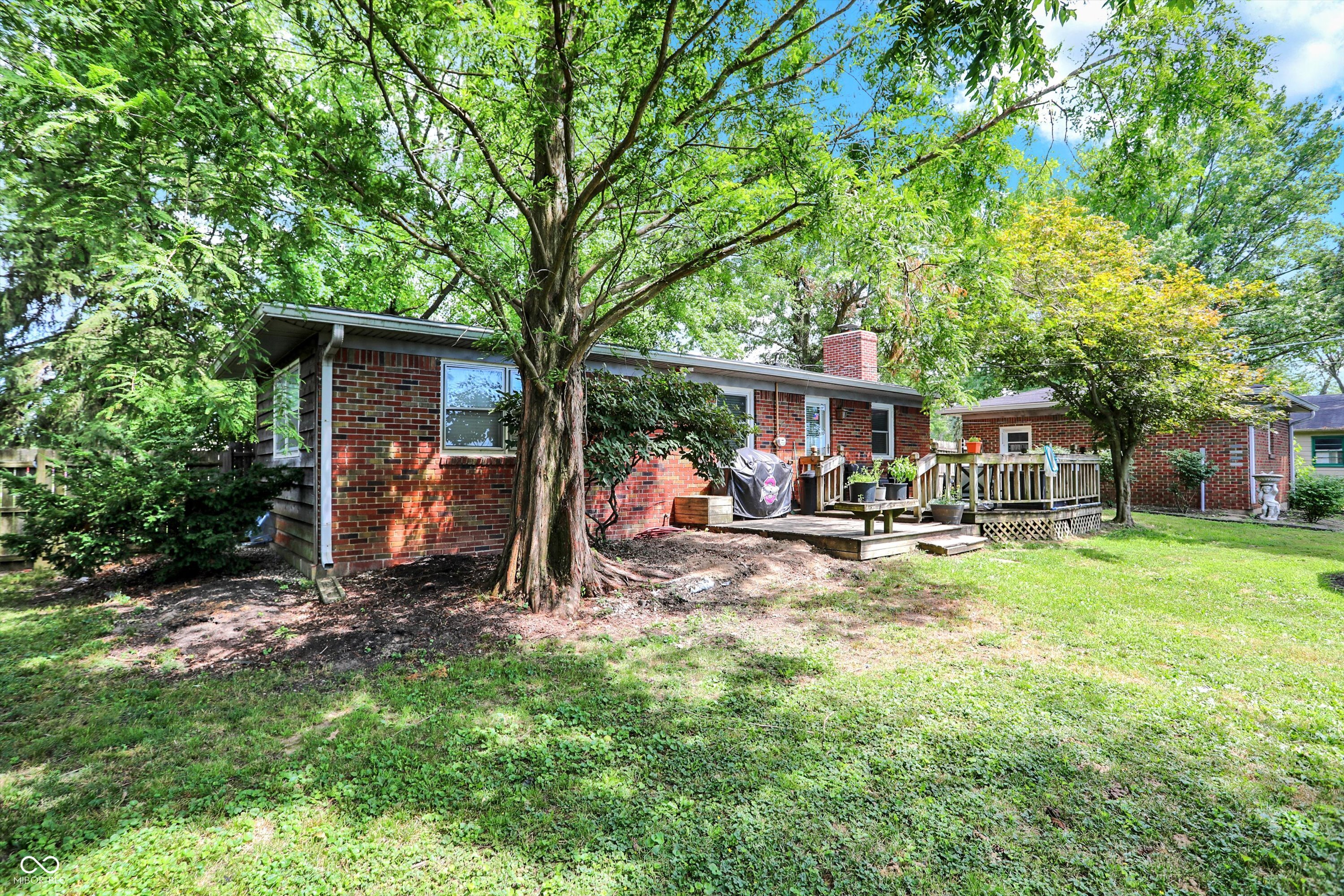 8046 Meadow Lane