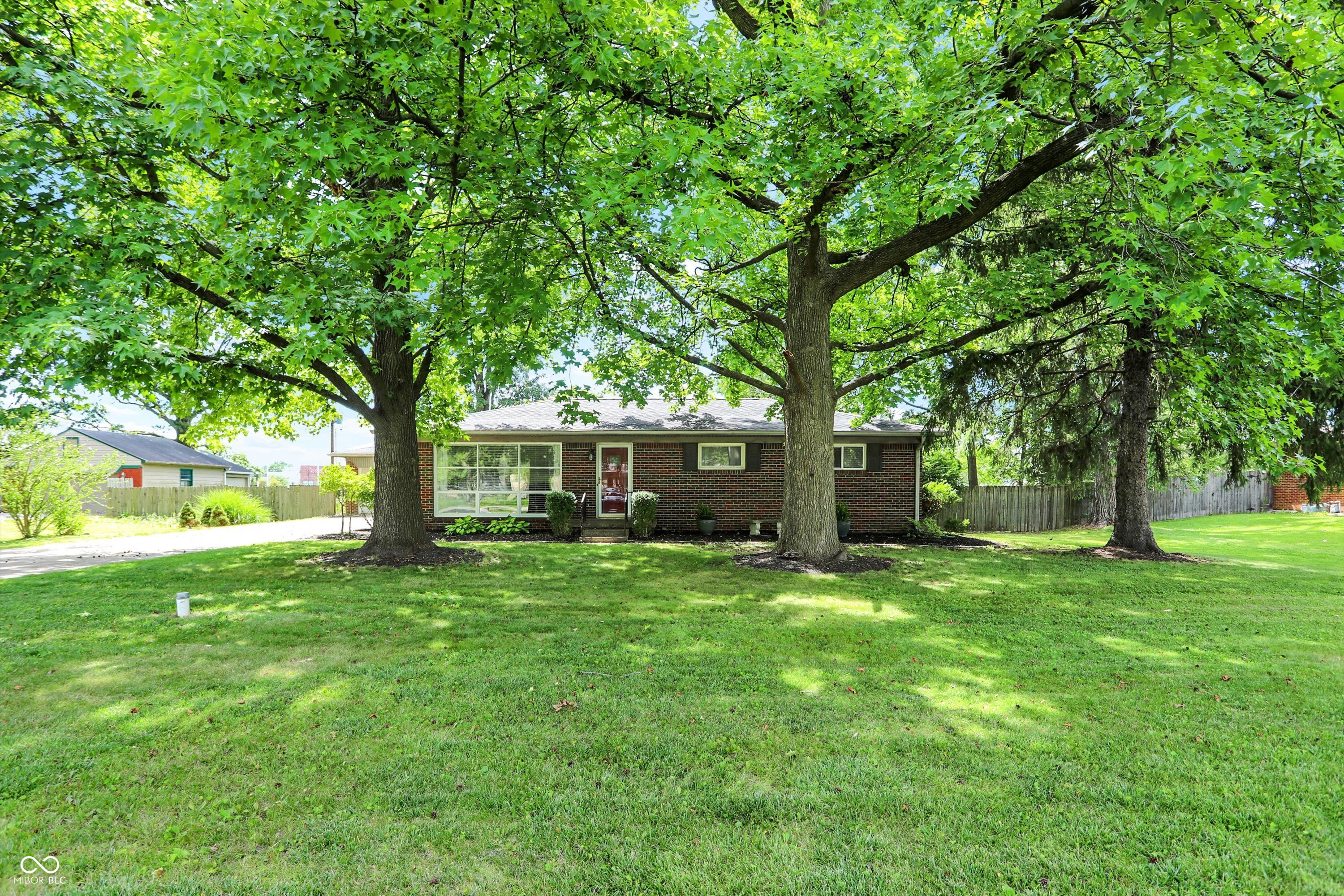 8046 Meadow Lane