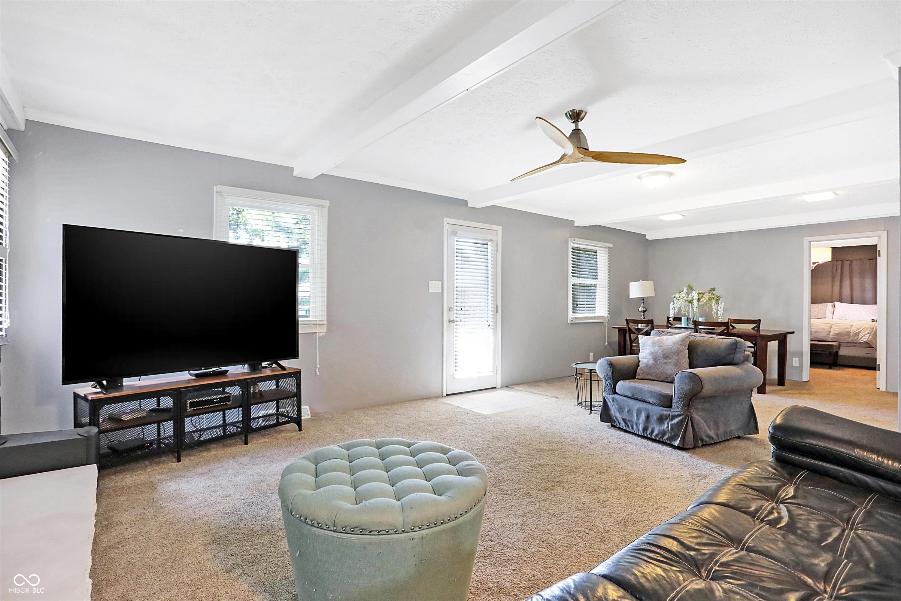 8046 Meadow Lane