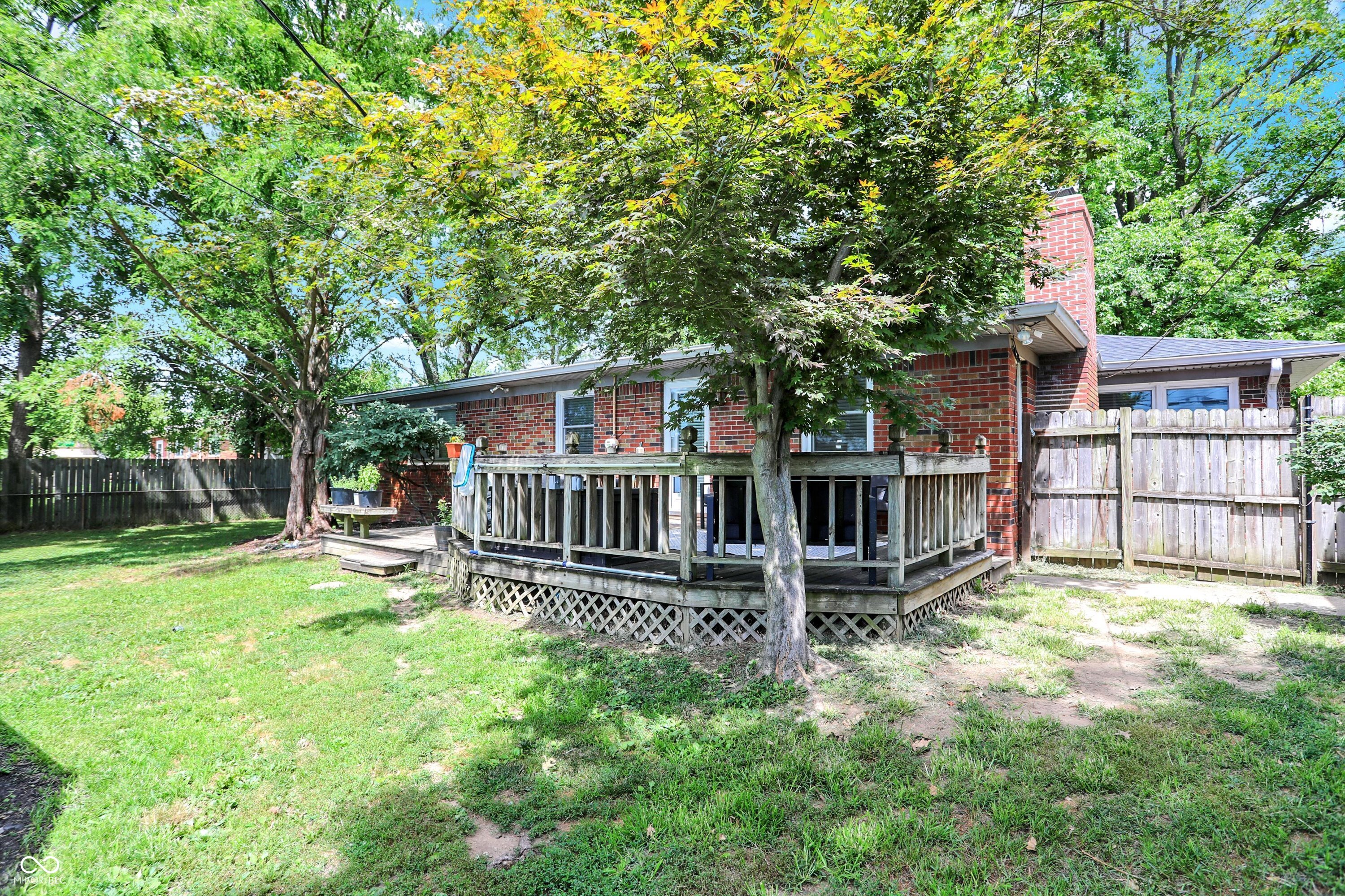 8046 Meadow Lane