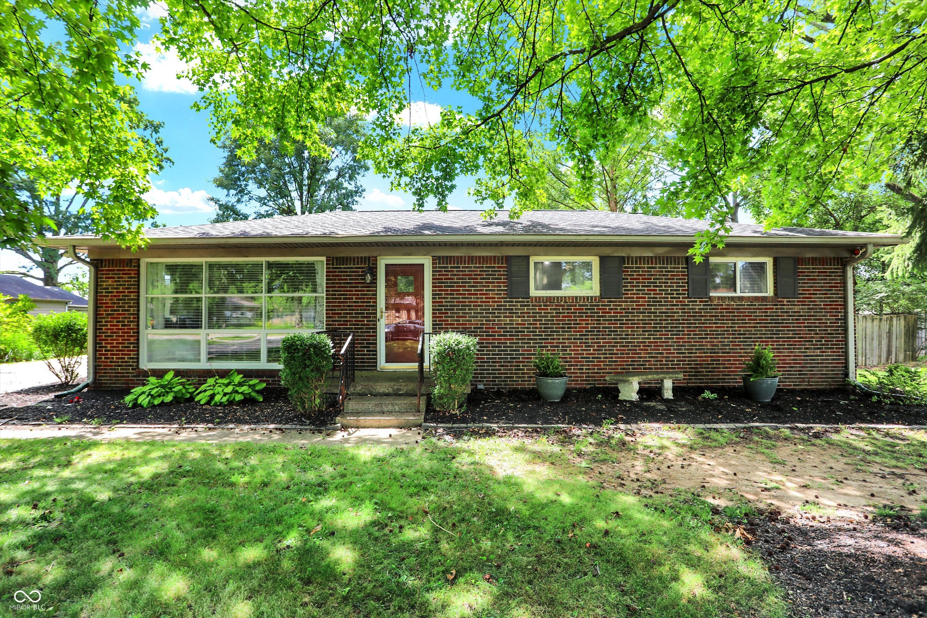 8046 Meadow Lane