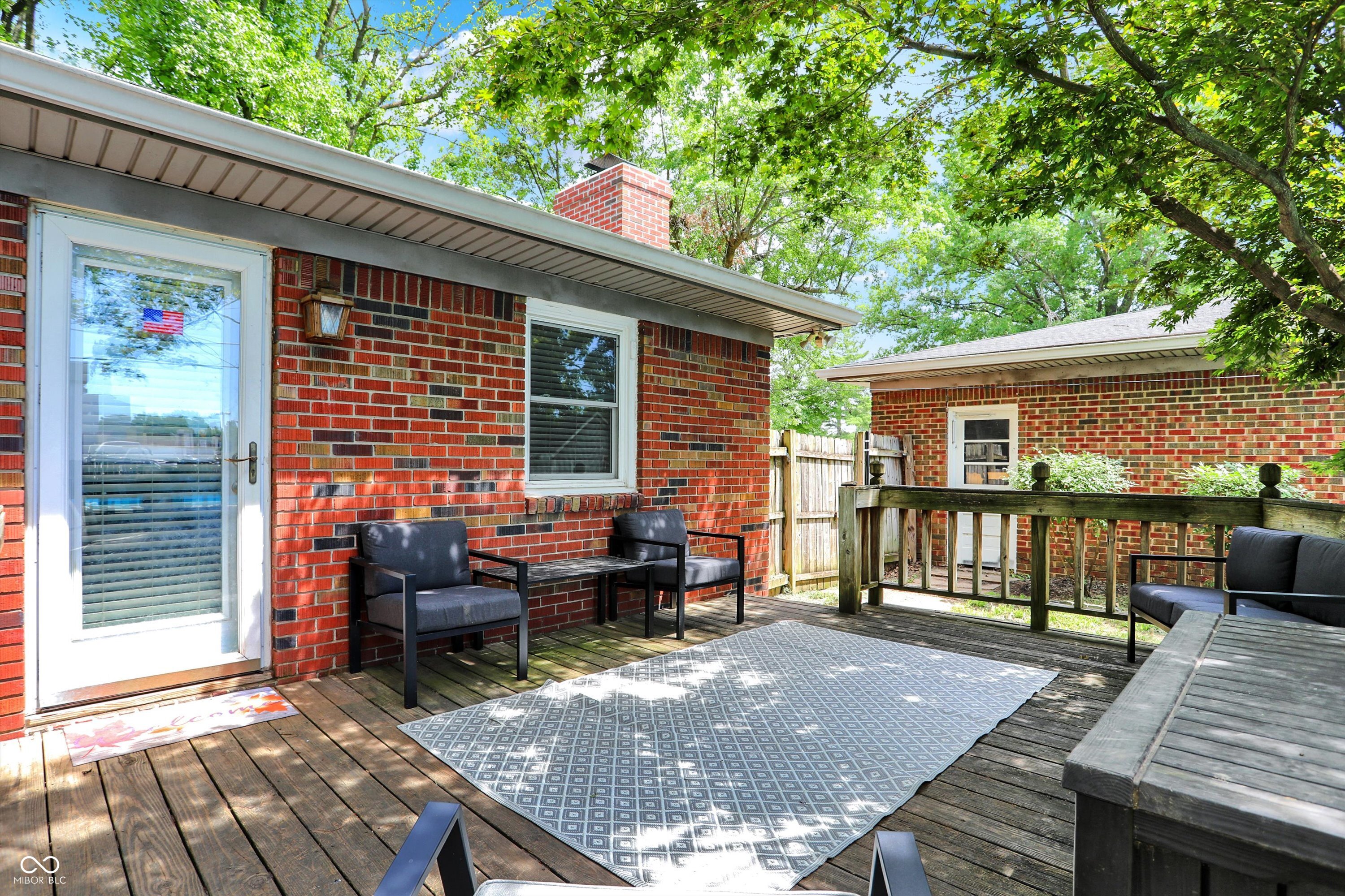 8046 Meadow Lane