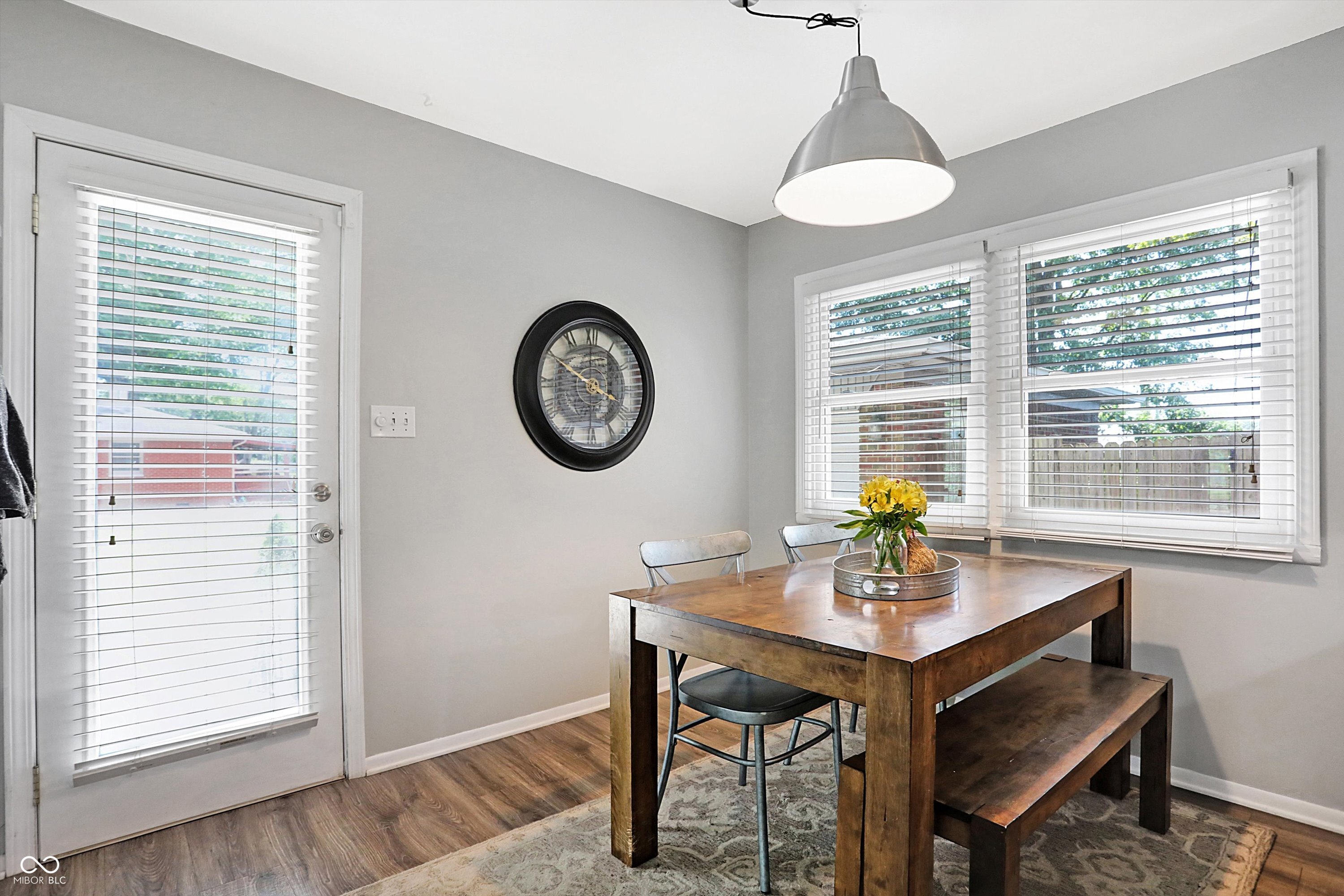 8046 Meadow Lane
