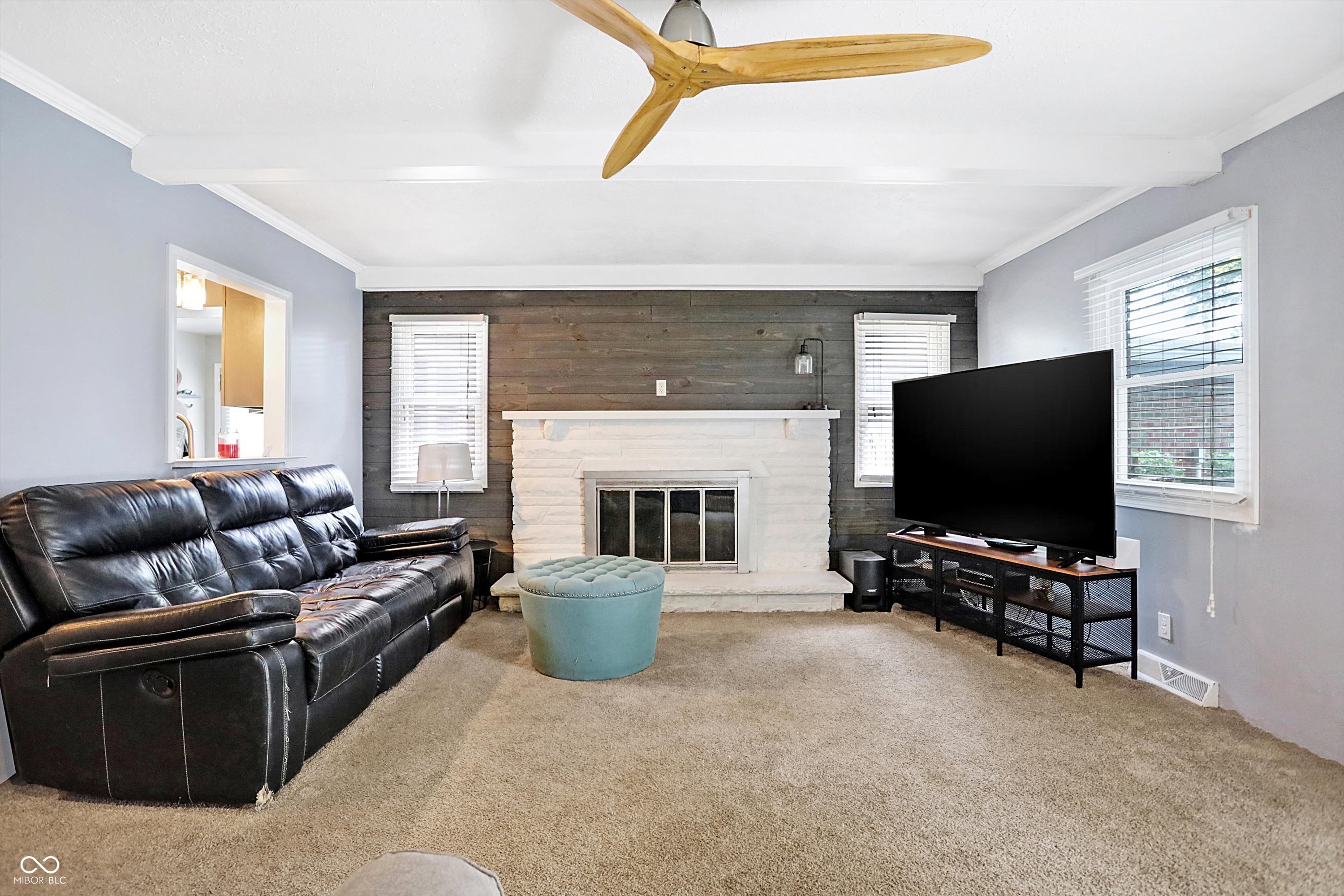 8046 Meadow Lane