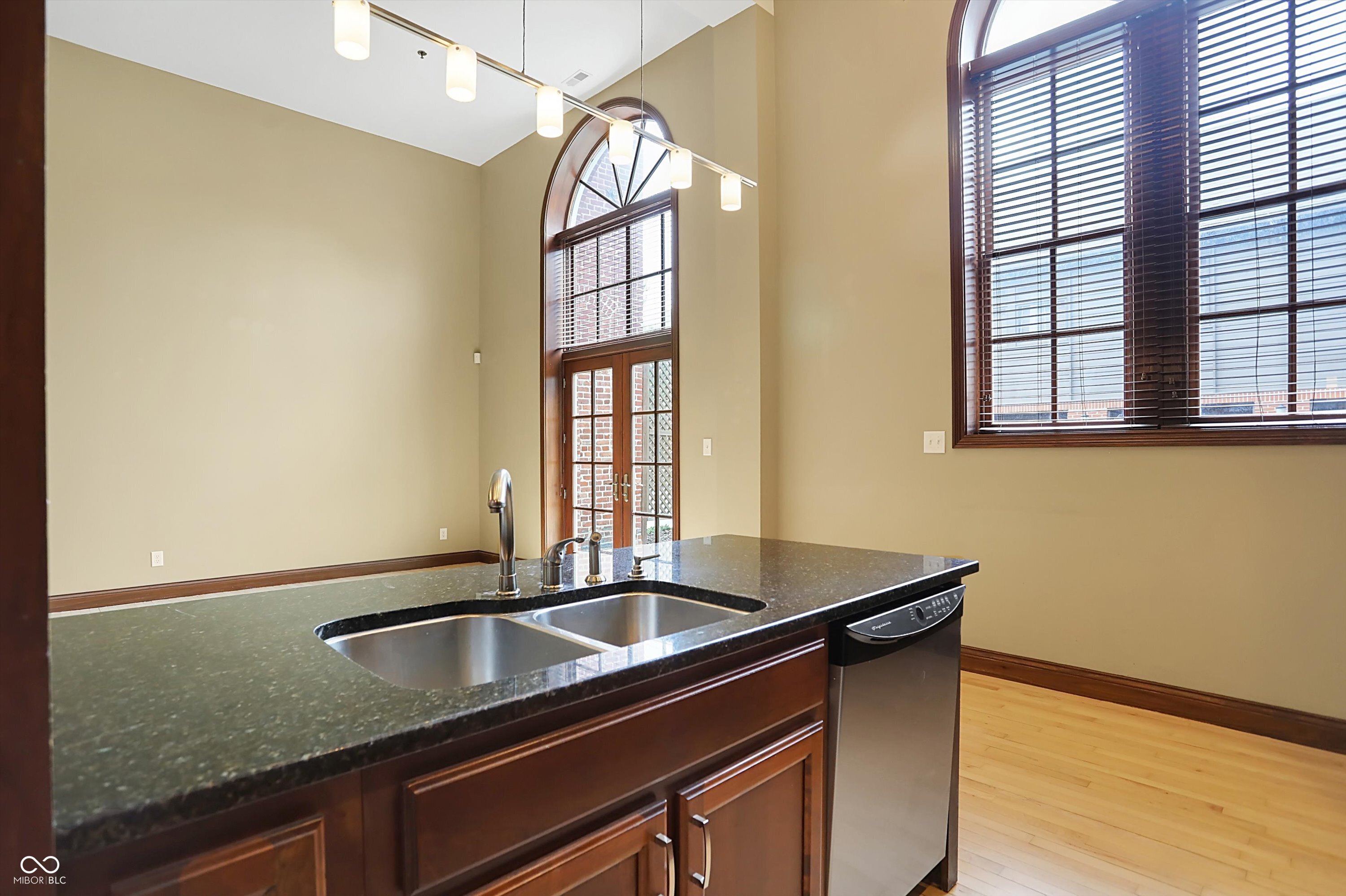 1529 N Alabama Street Unit: C