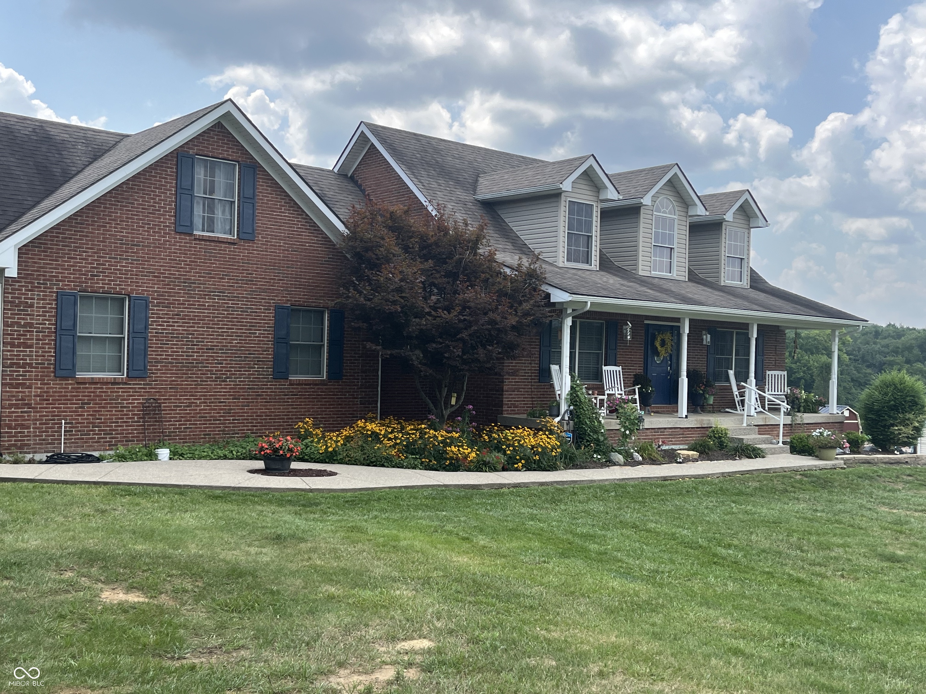 2011 Cedar Creek Drive