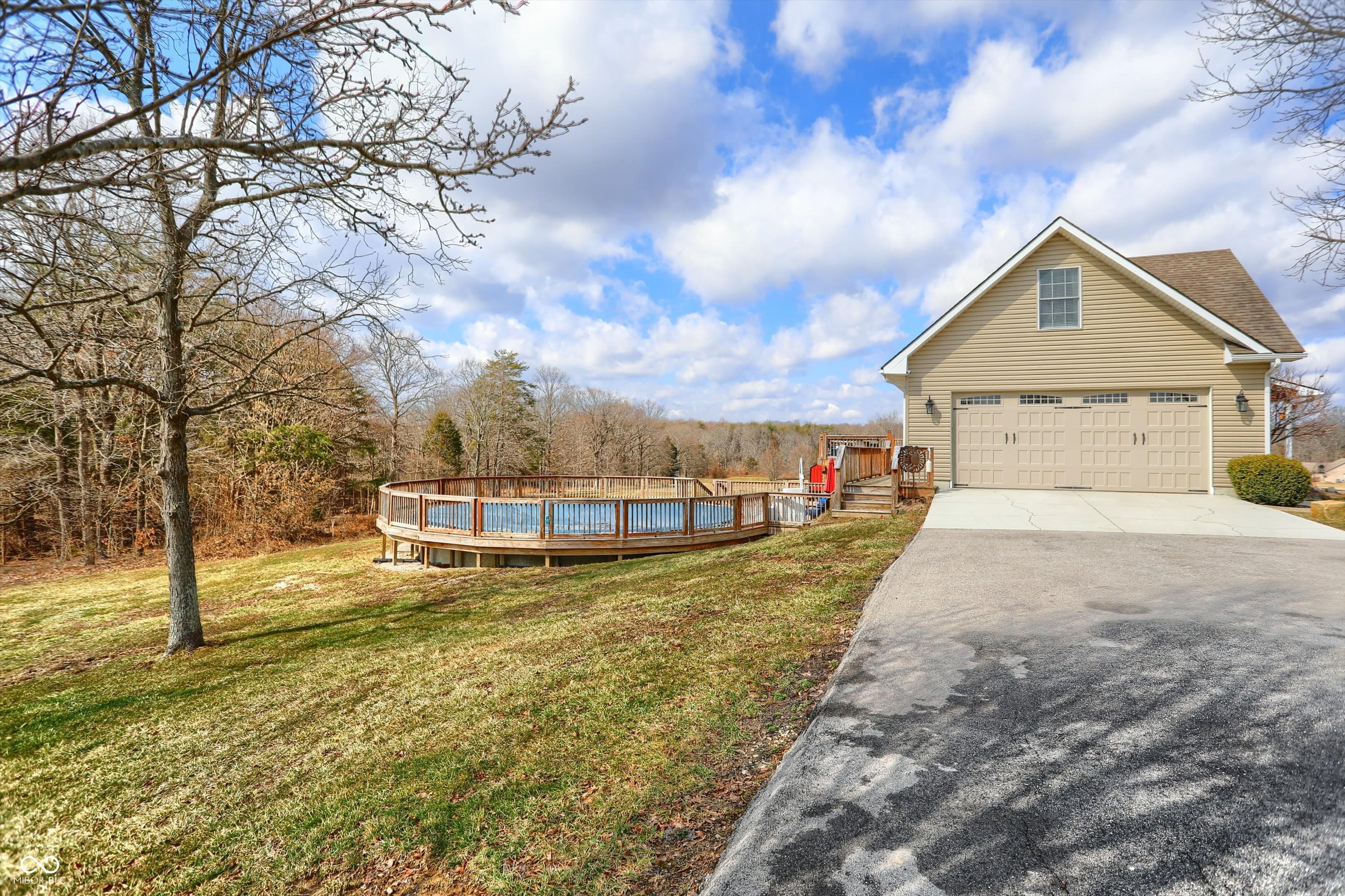 2011 Cedar Creek Drive