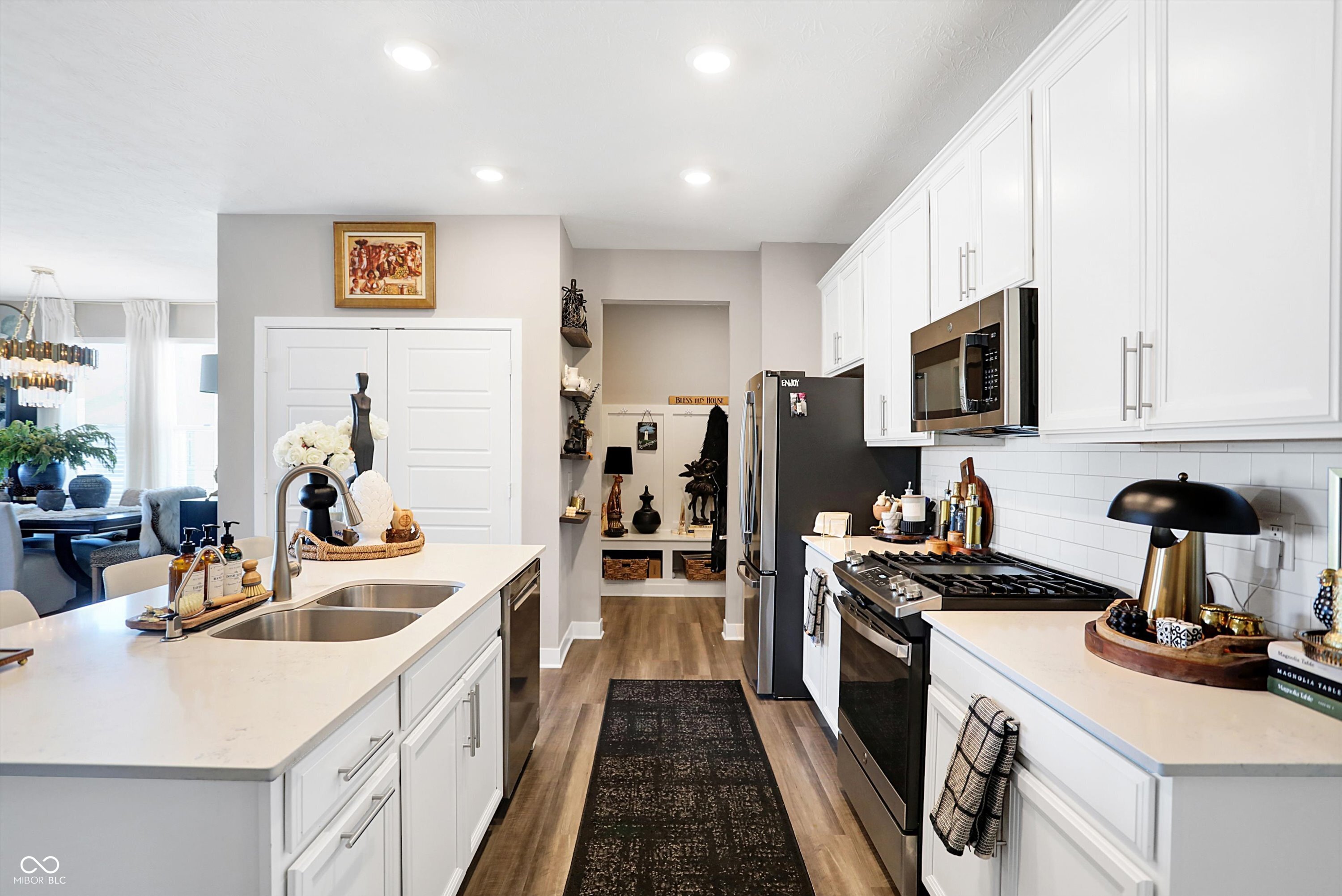 3844 Albert Lane