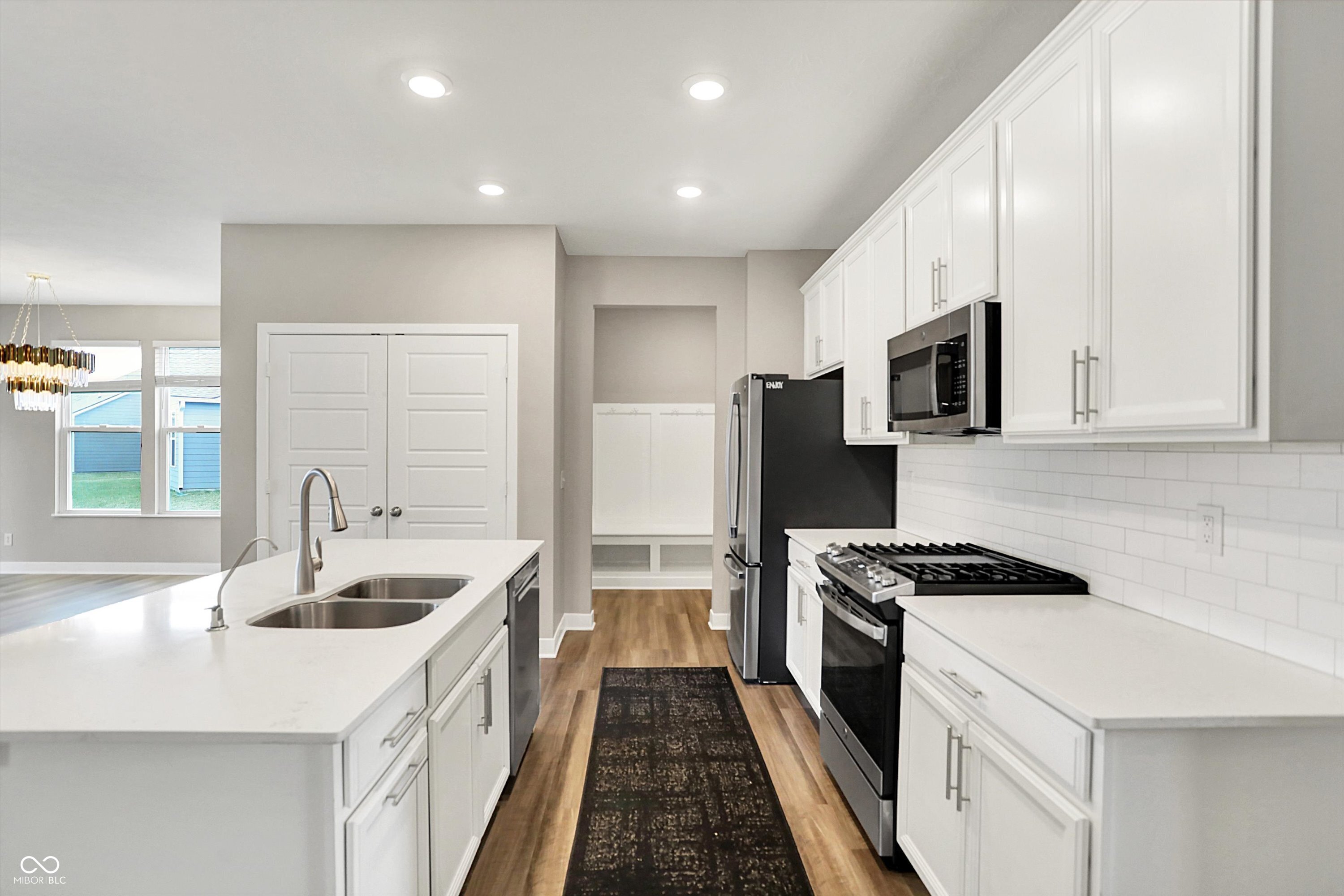 3844 Albert Lane