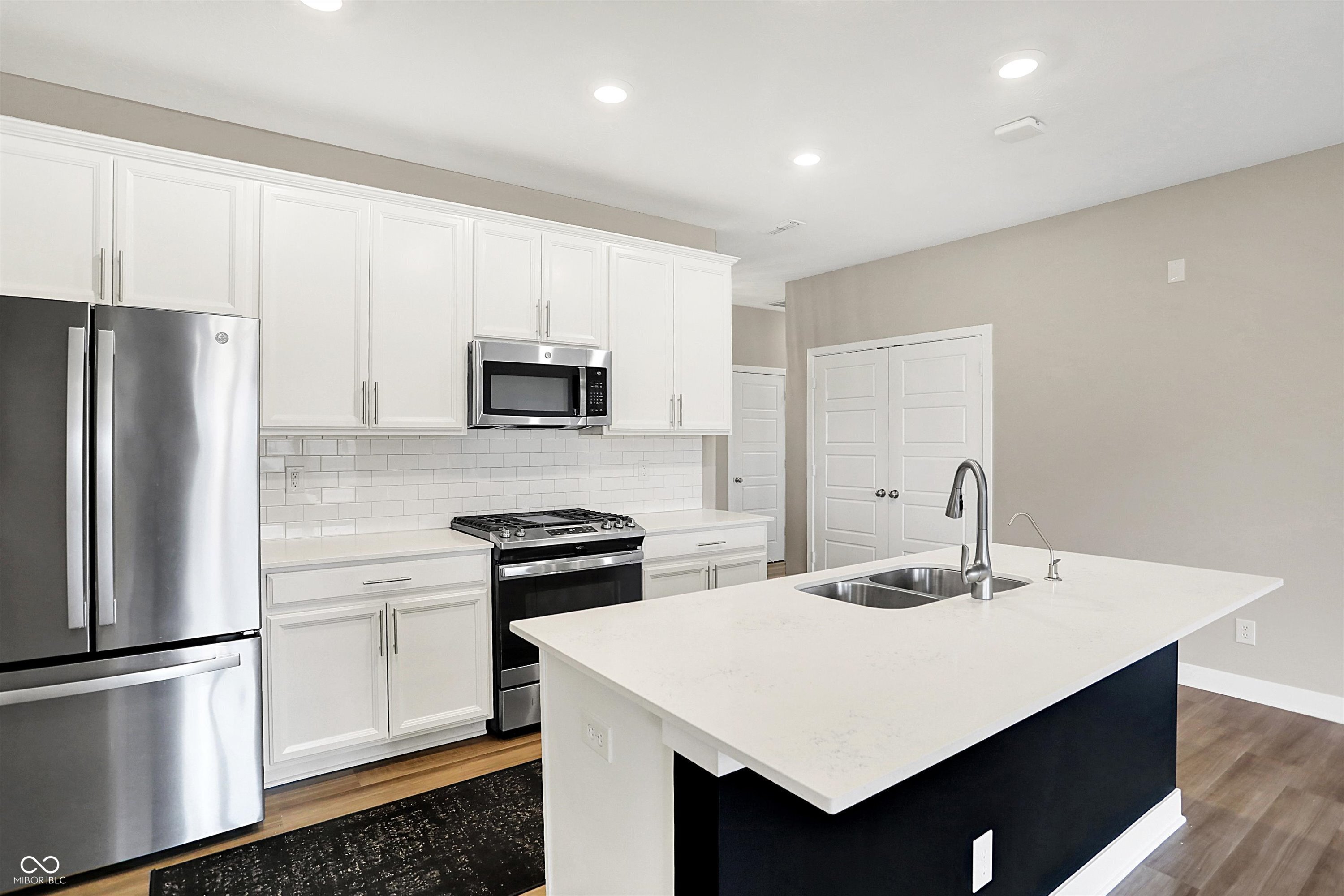 3844 Albert Lane