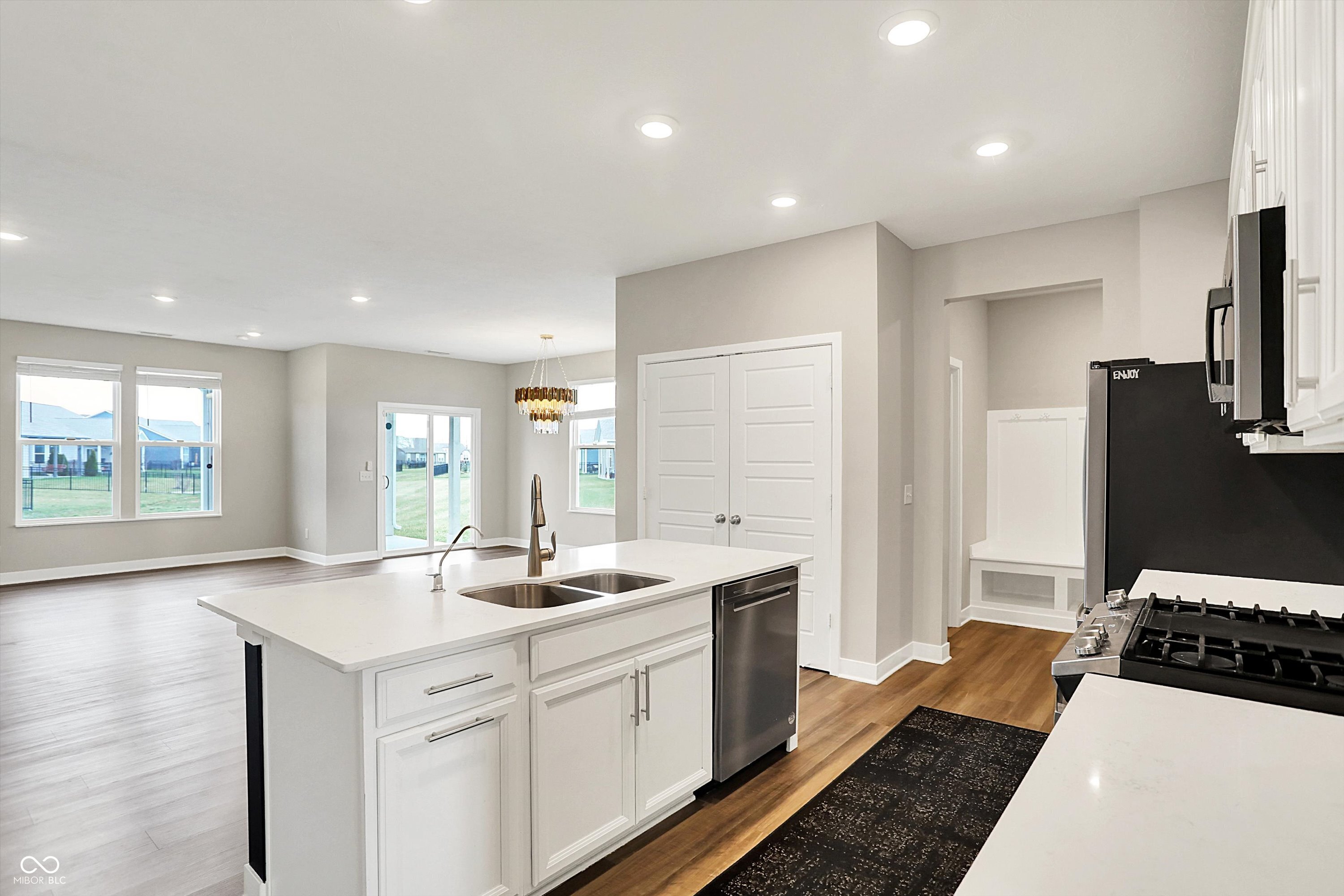 3844 Albert Lane