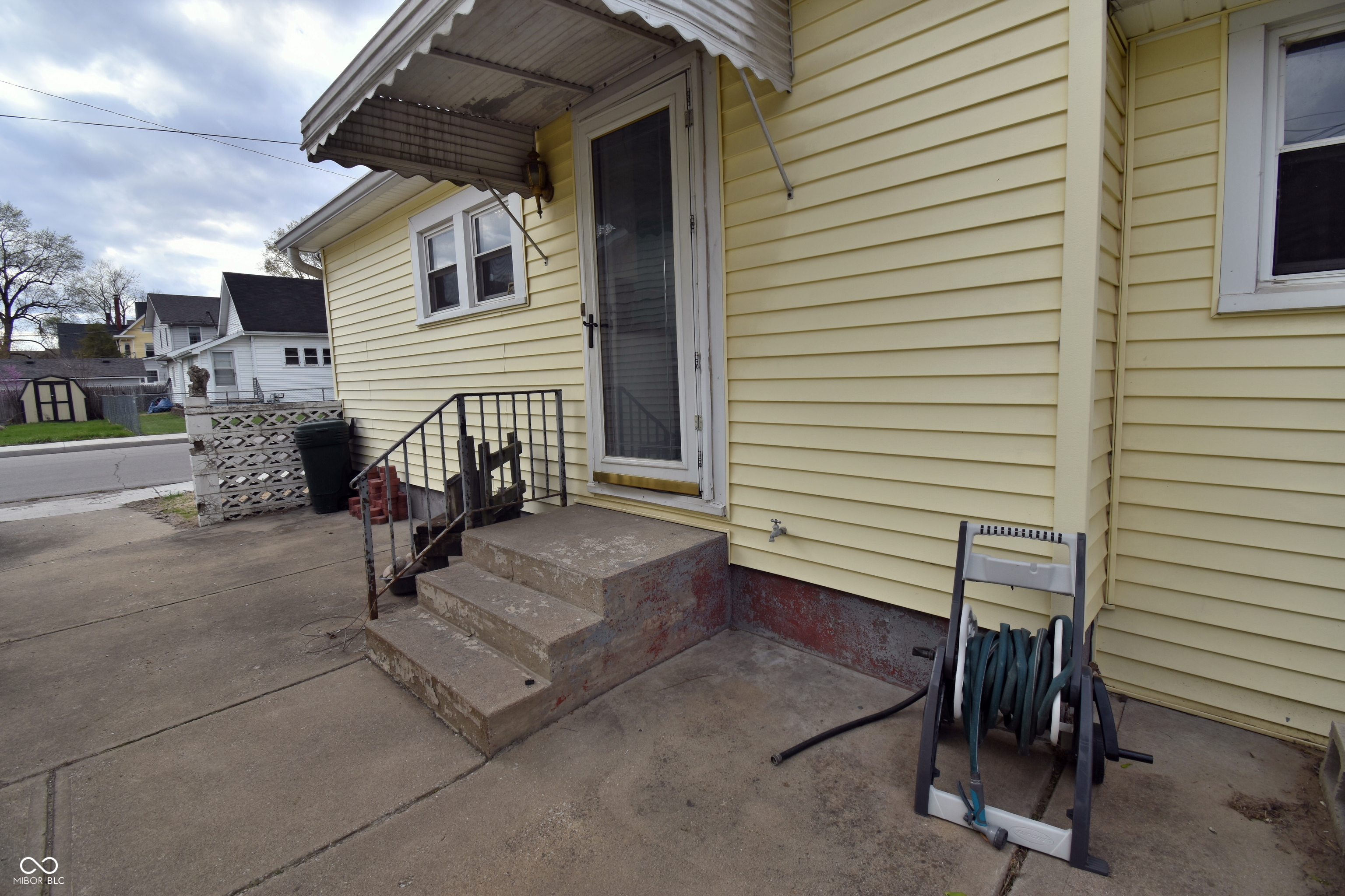 609 E Columbus Street