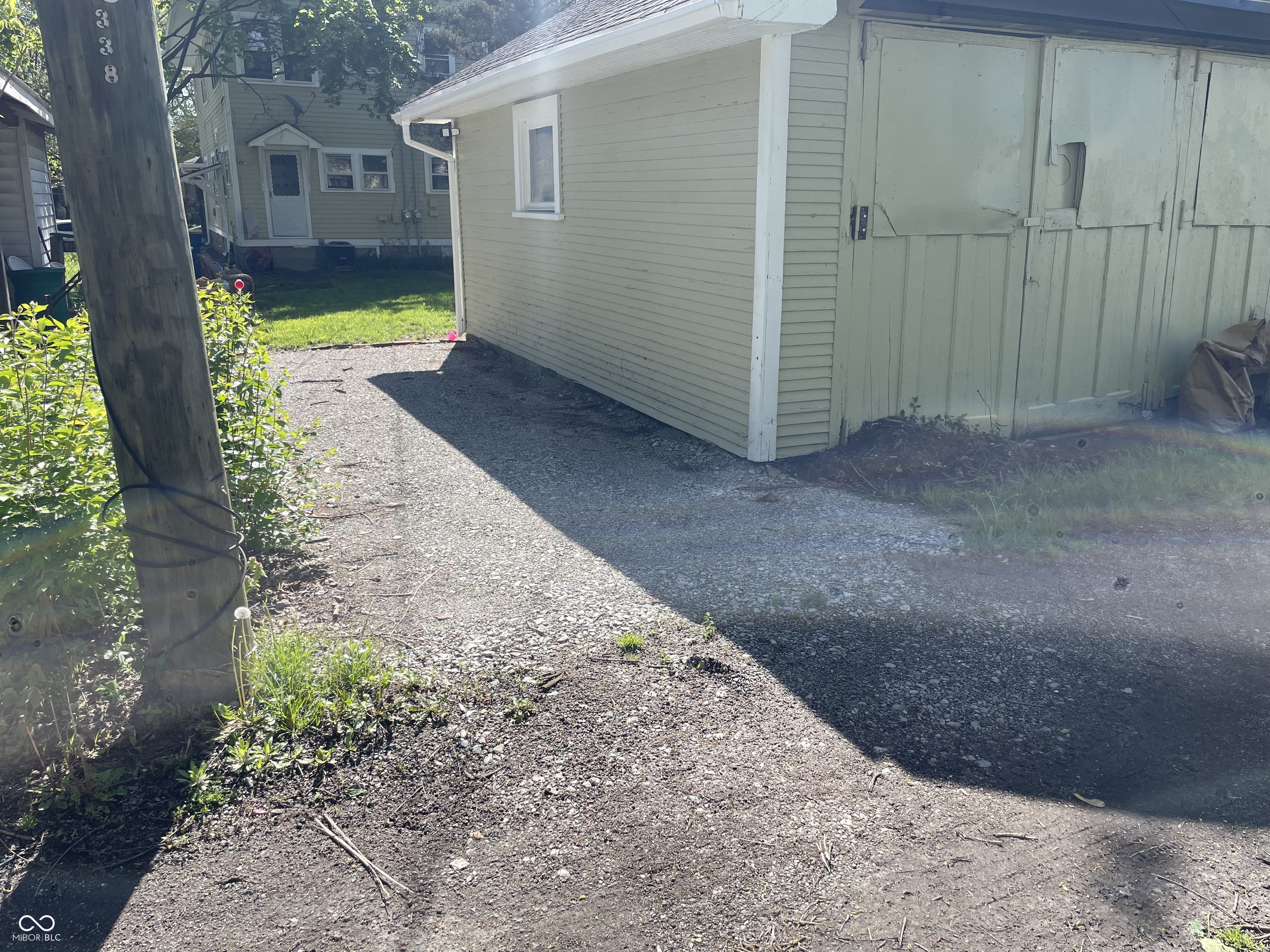 338 Lesley Avenue