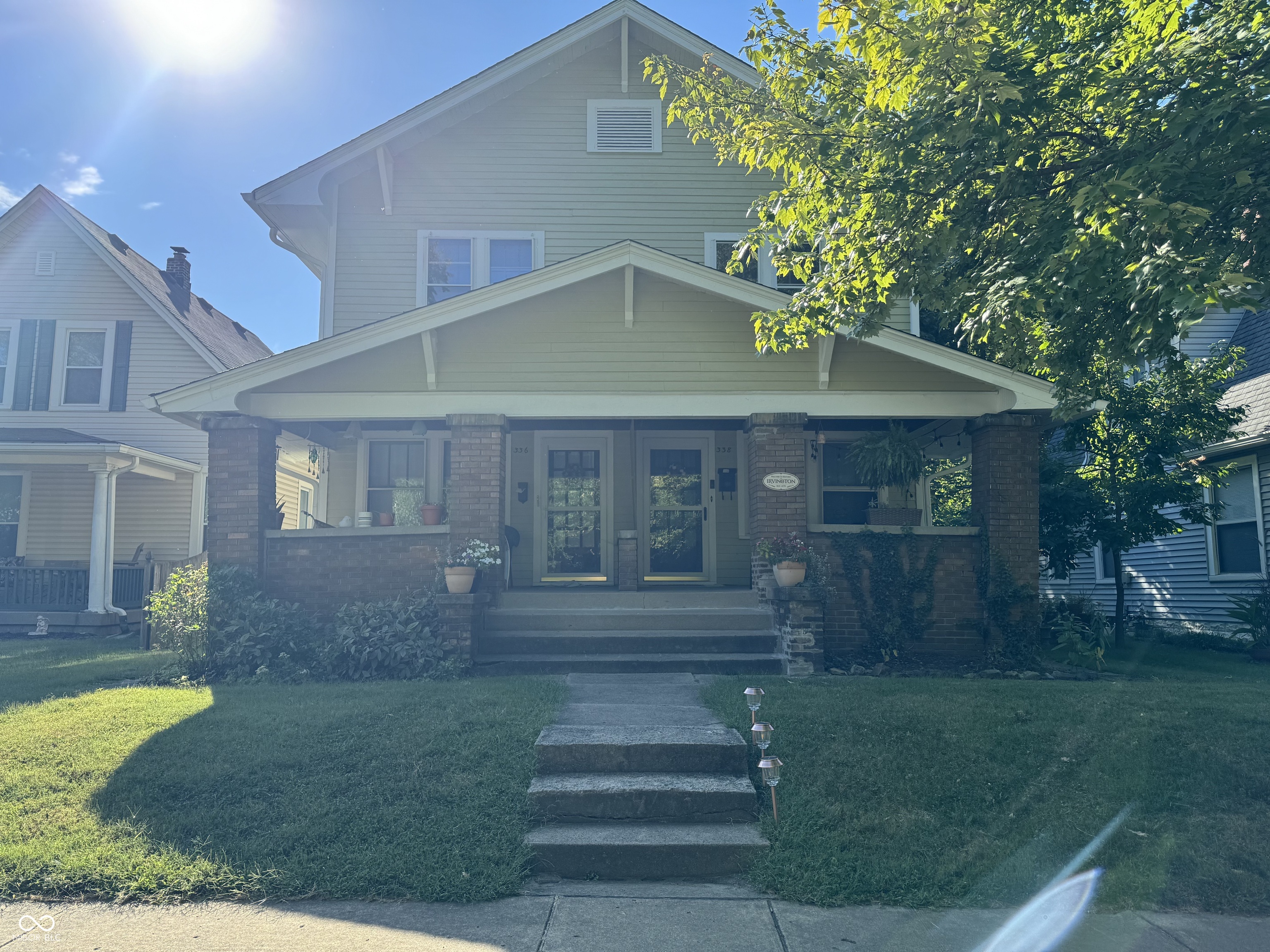 338 Lesley Avenue