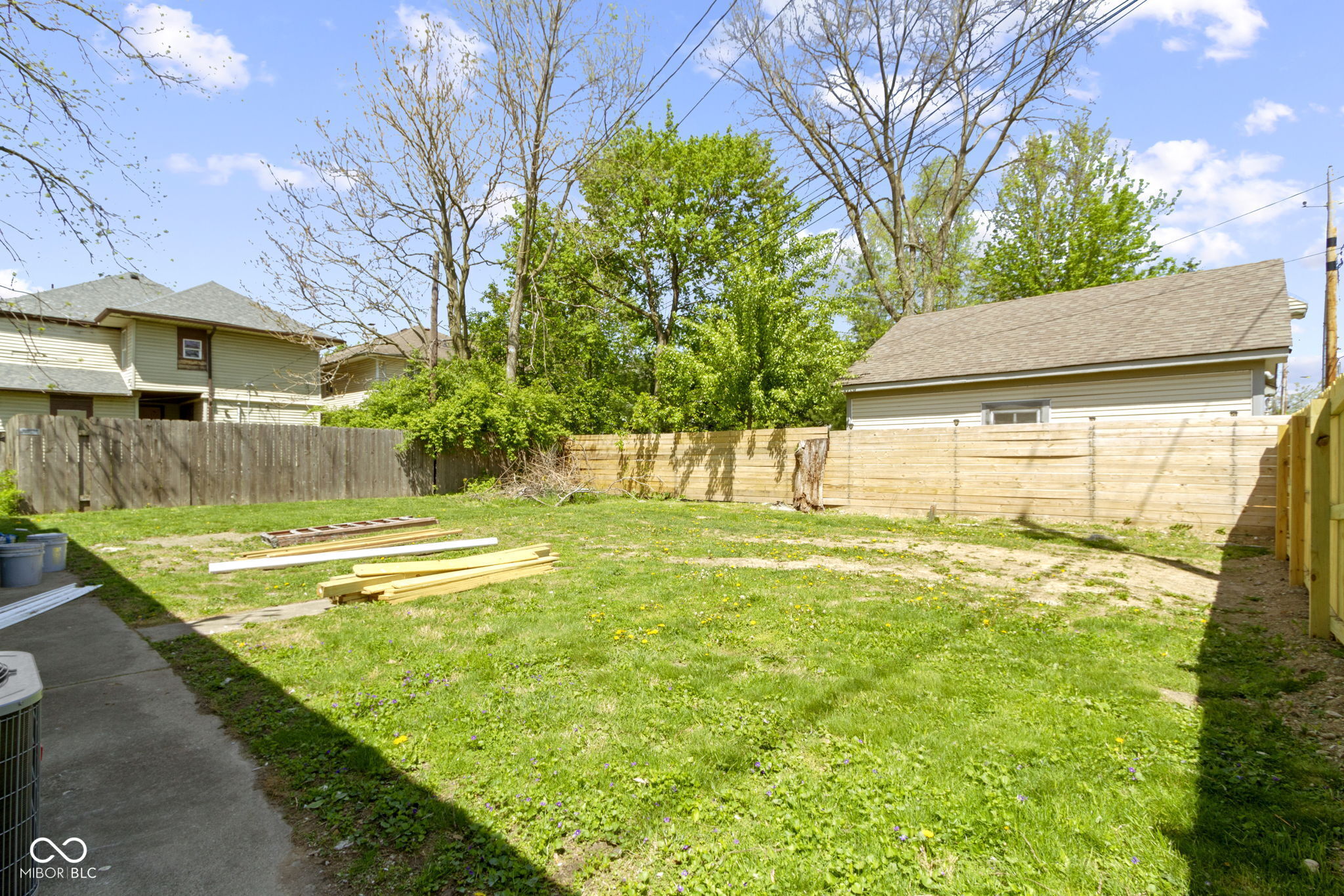 716 E 27th Street