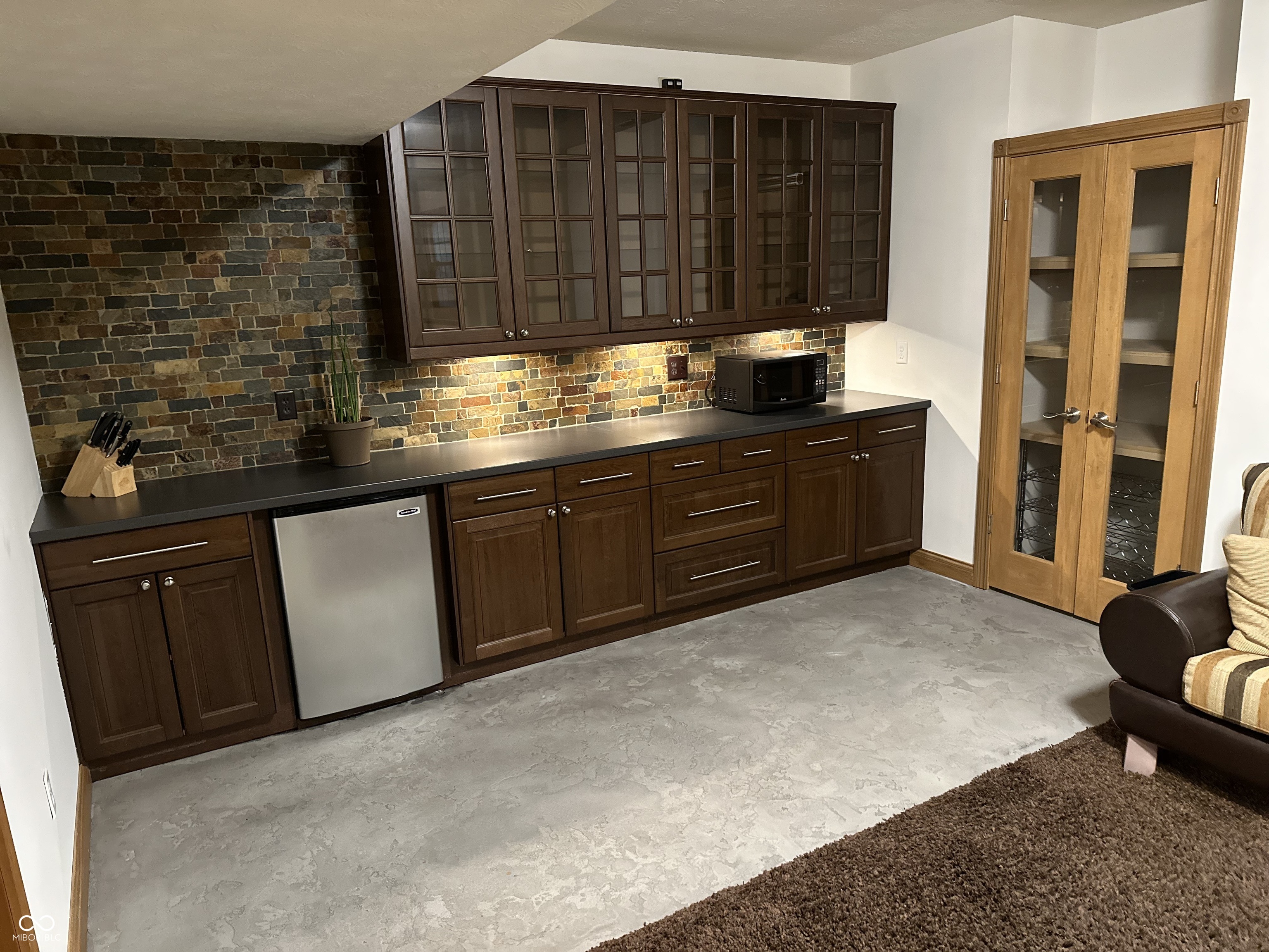 545 Walnut Woods Drive