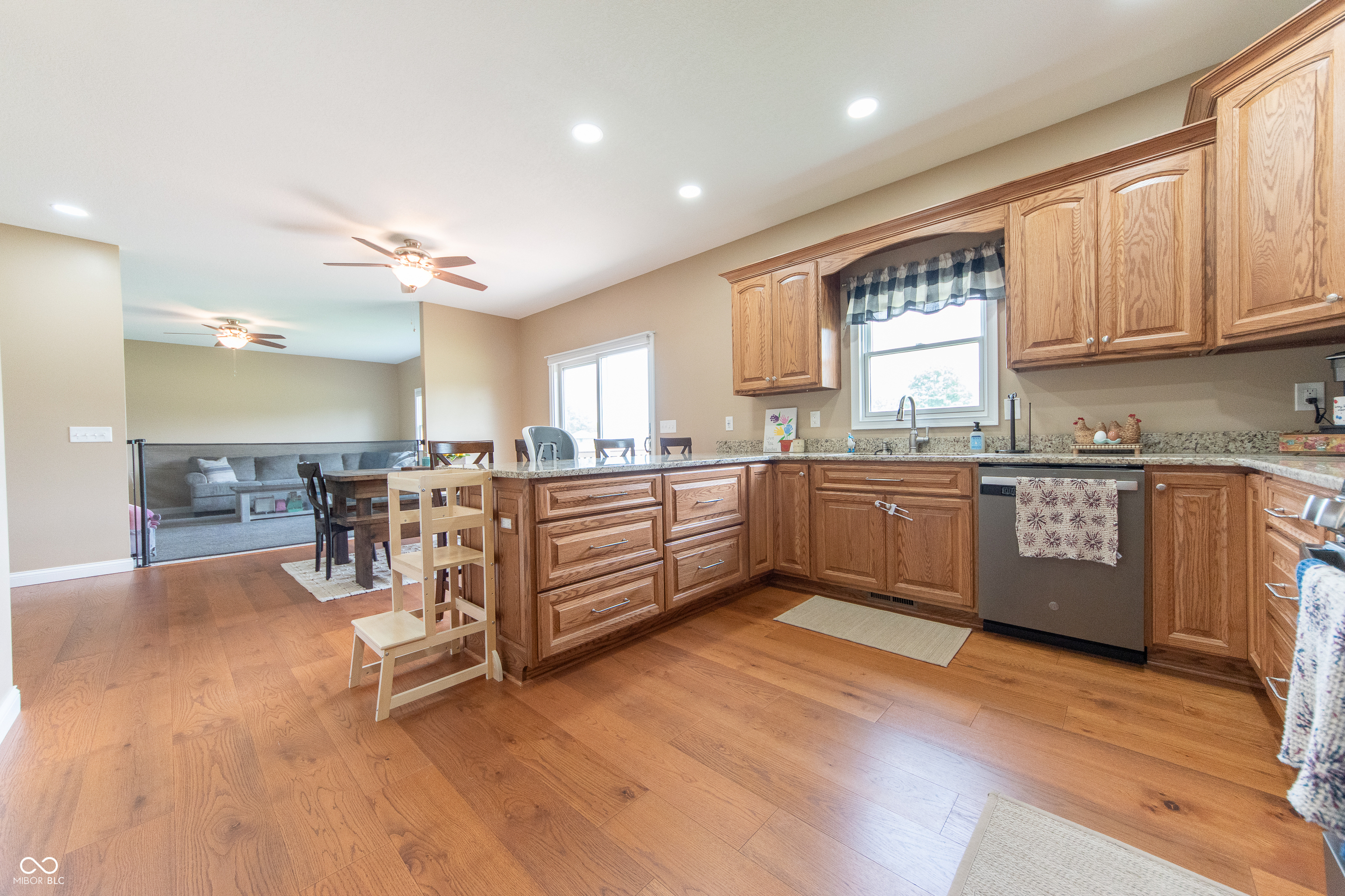 8090 N State Highway 7