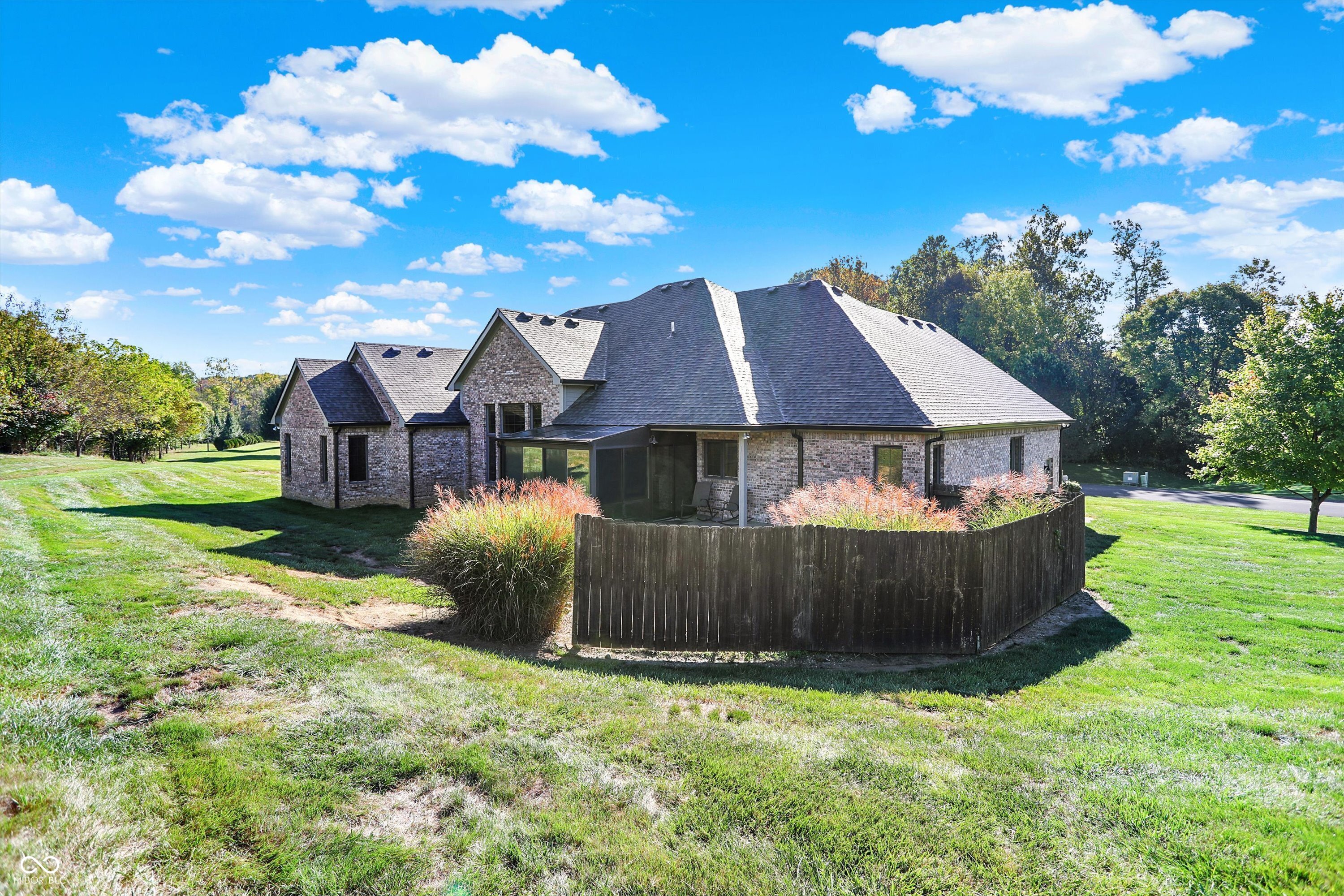 6750 E Rolling Valley Court