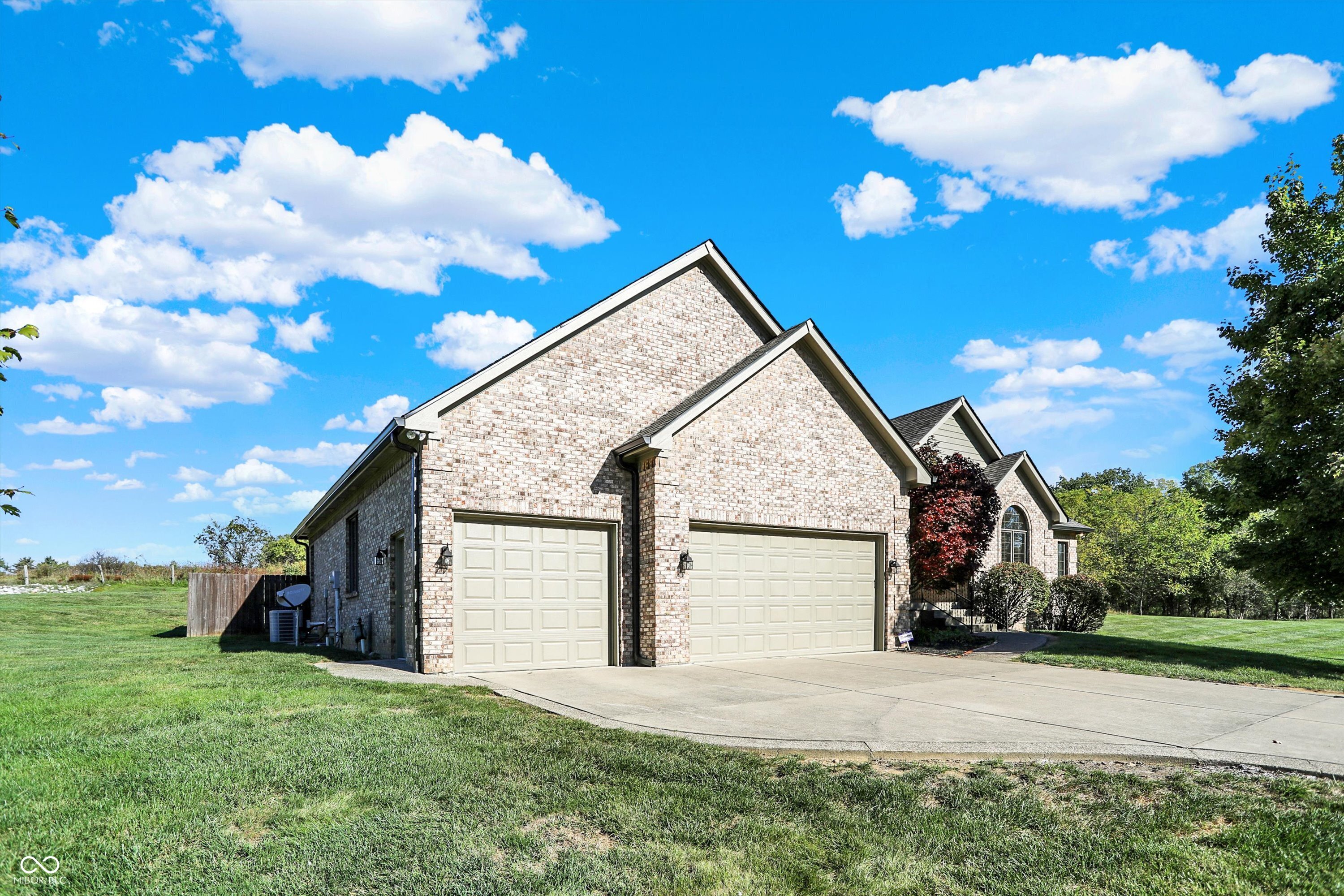 6750 E Rolling Valley Court