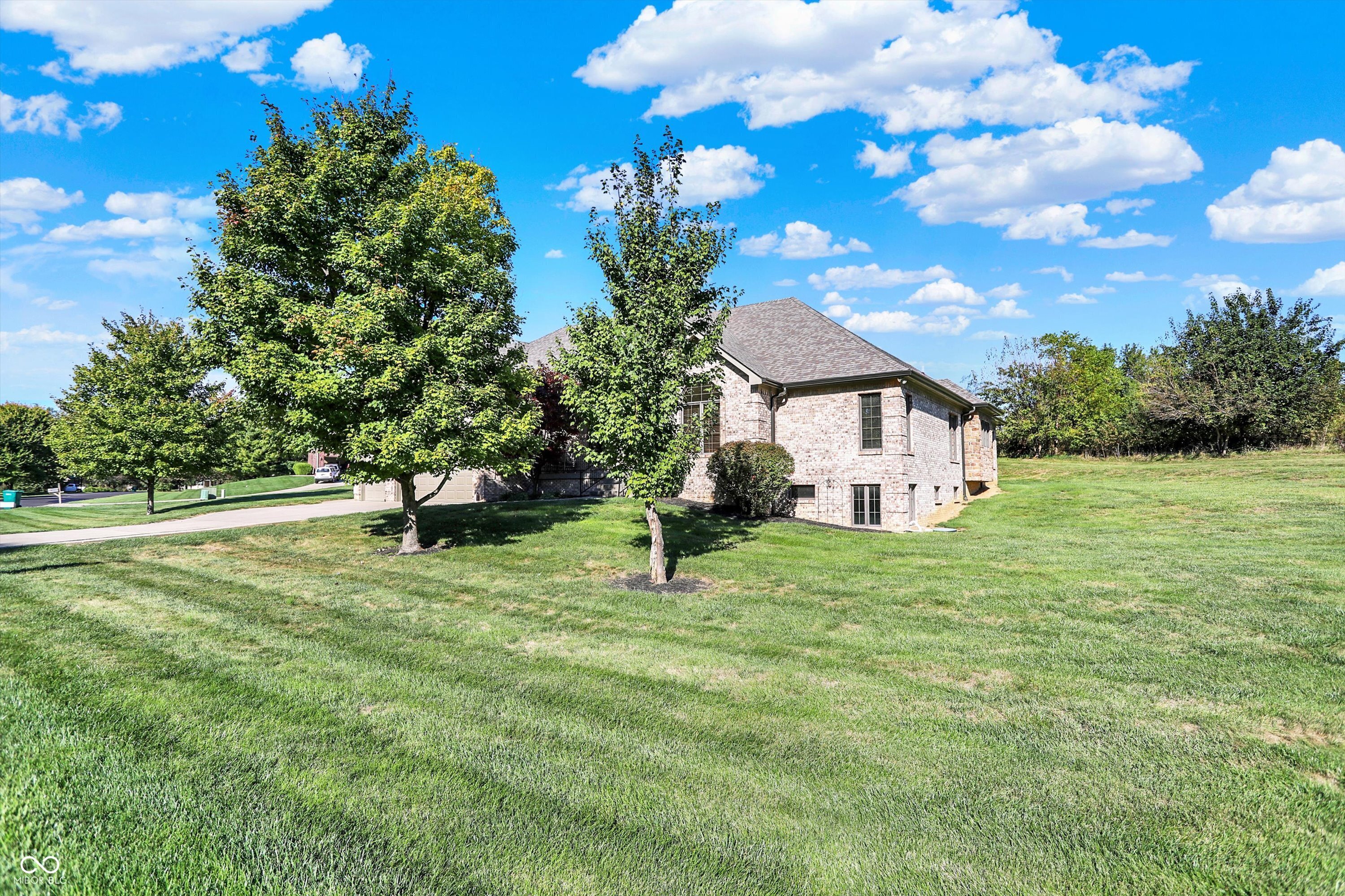 6750 E Rolling Valley Court