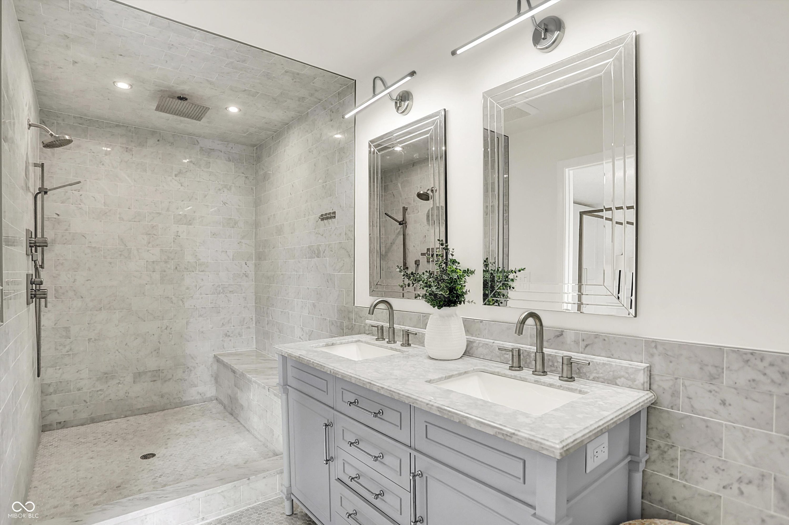 128 Dahlia Lane