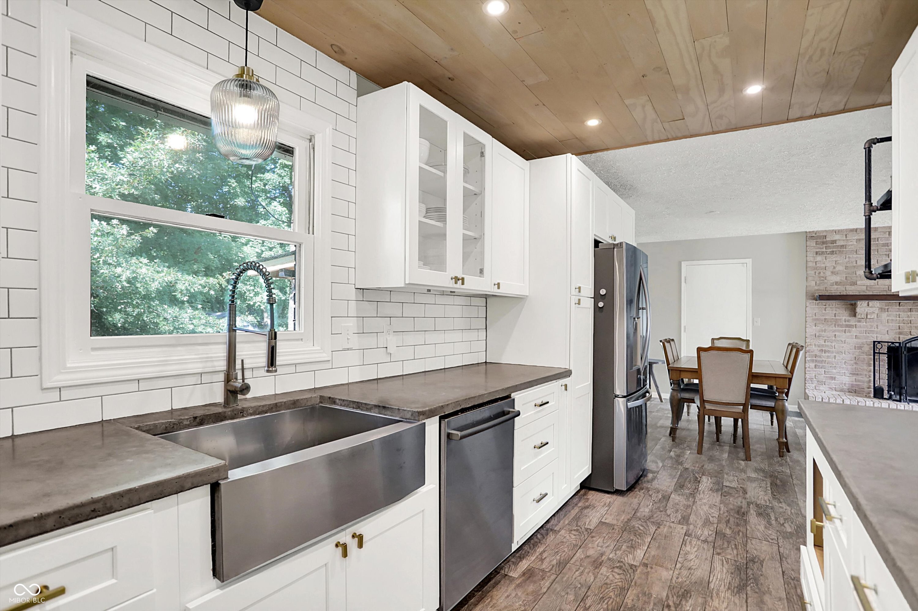 128 Dahlia Lane