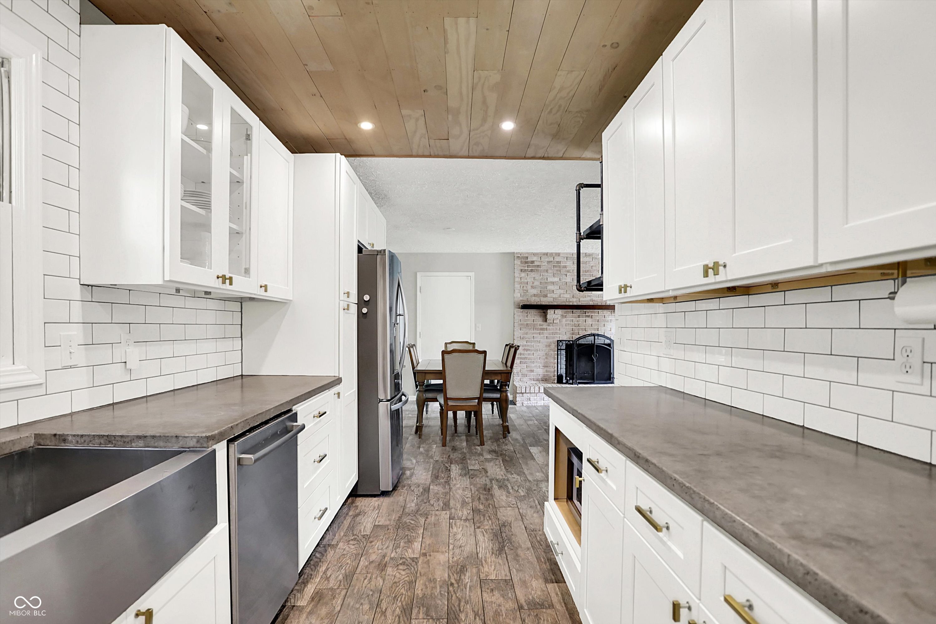 128 Dahlia Lane
