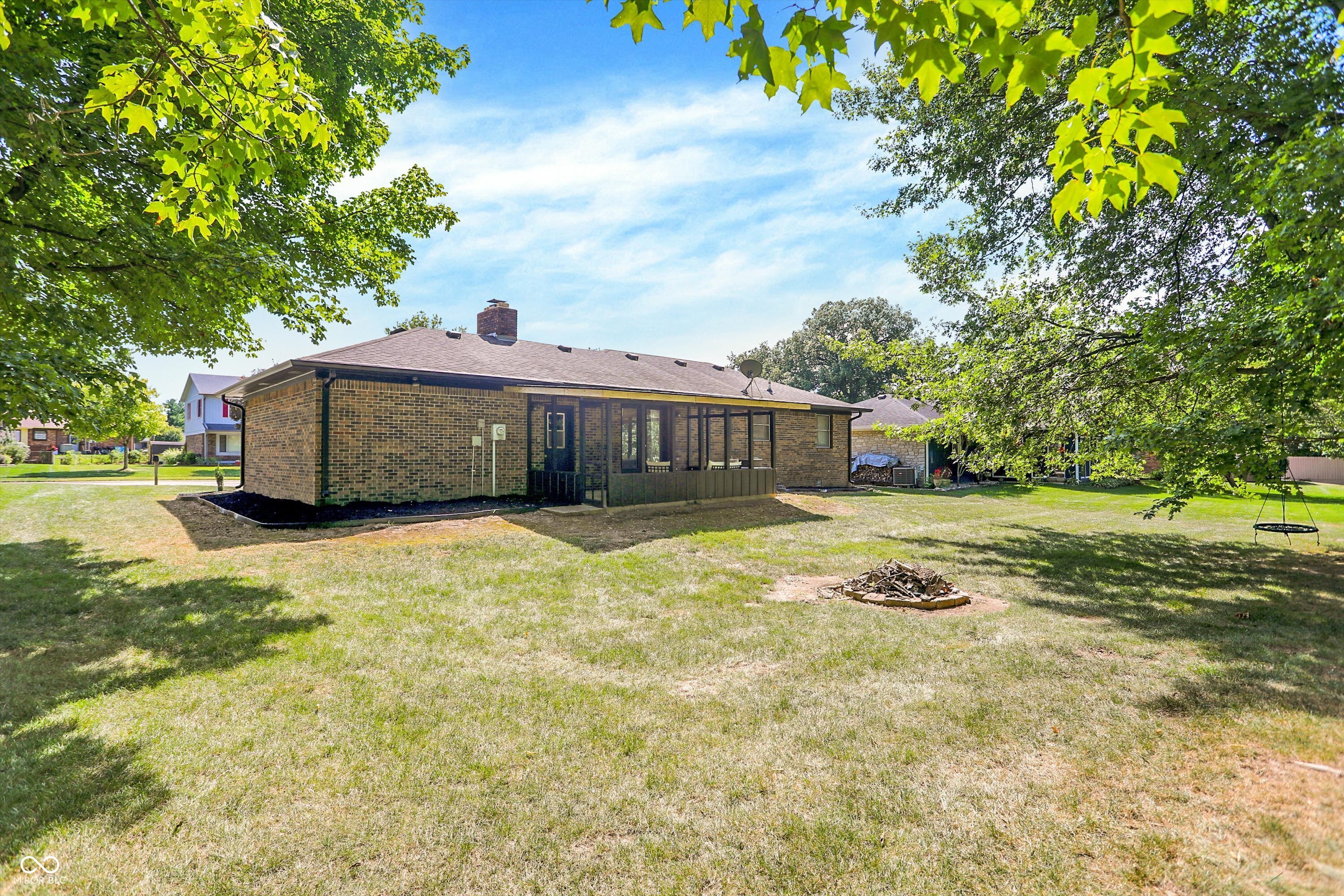 128 Dahlia Lane