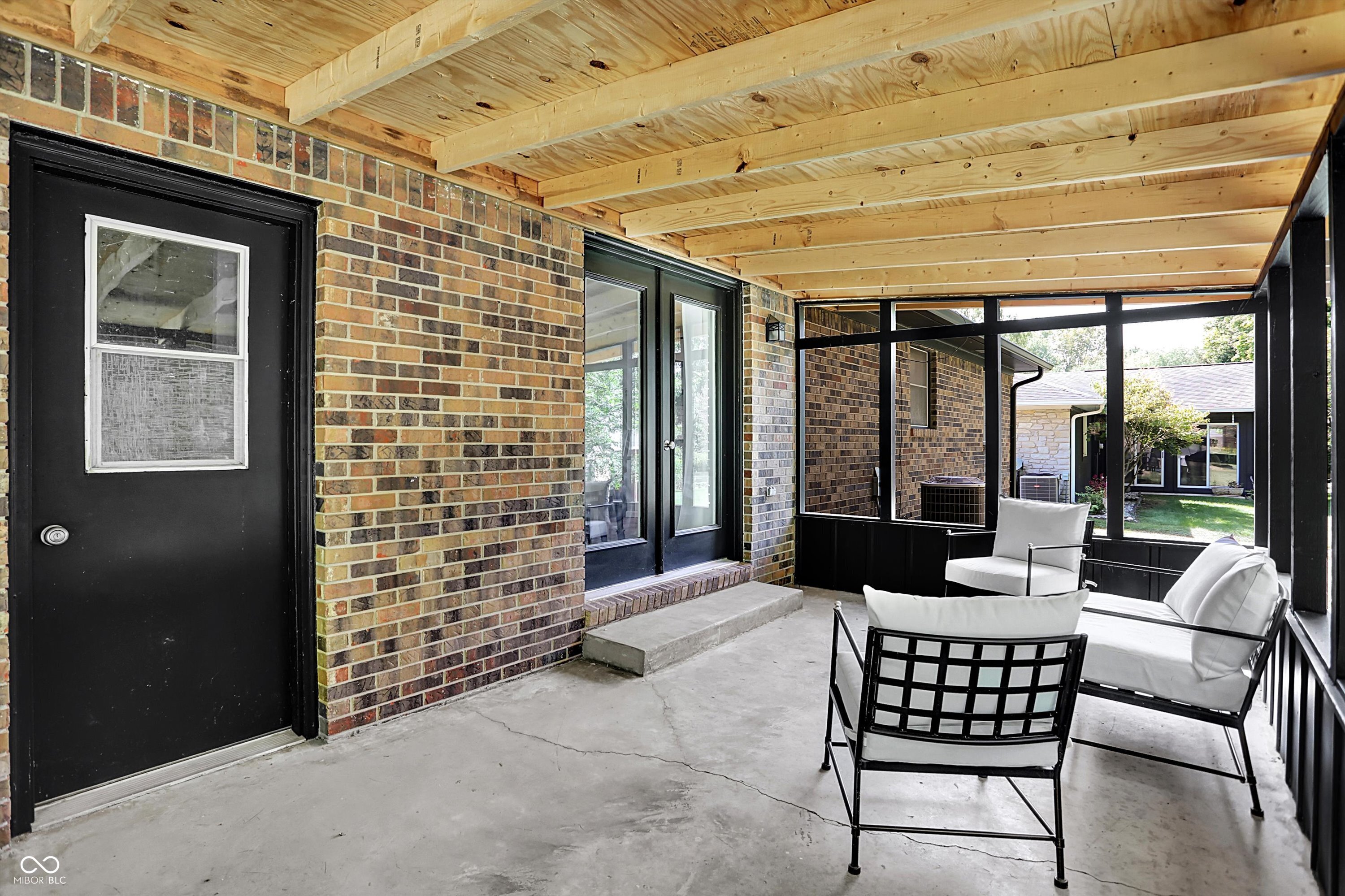 128 Dahlia Lane