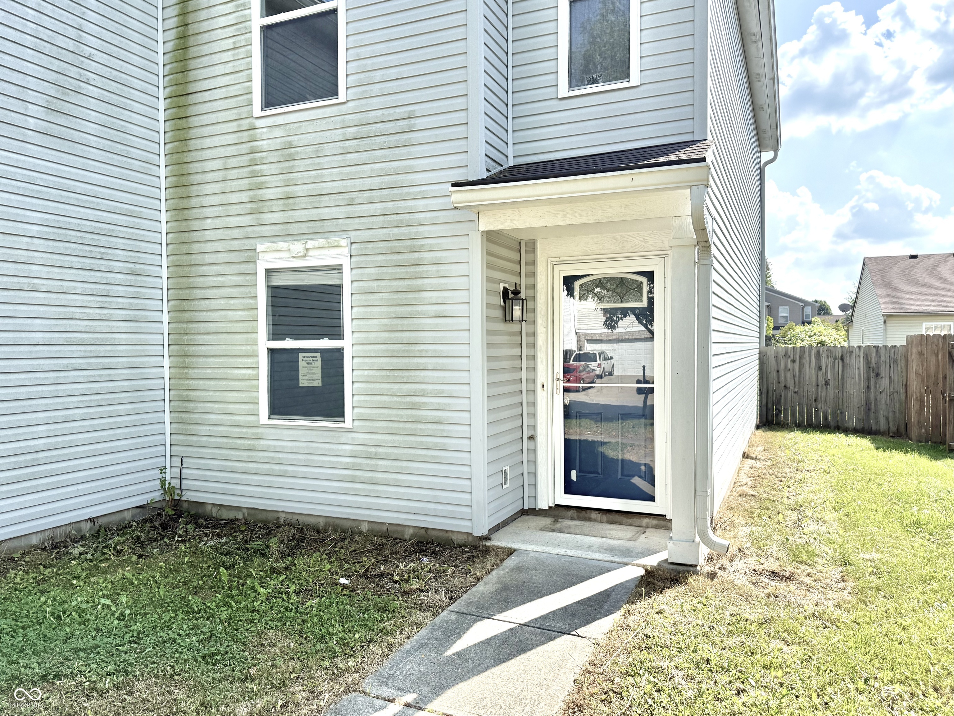 9203 Bainbridge Drive