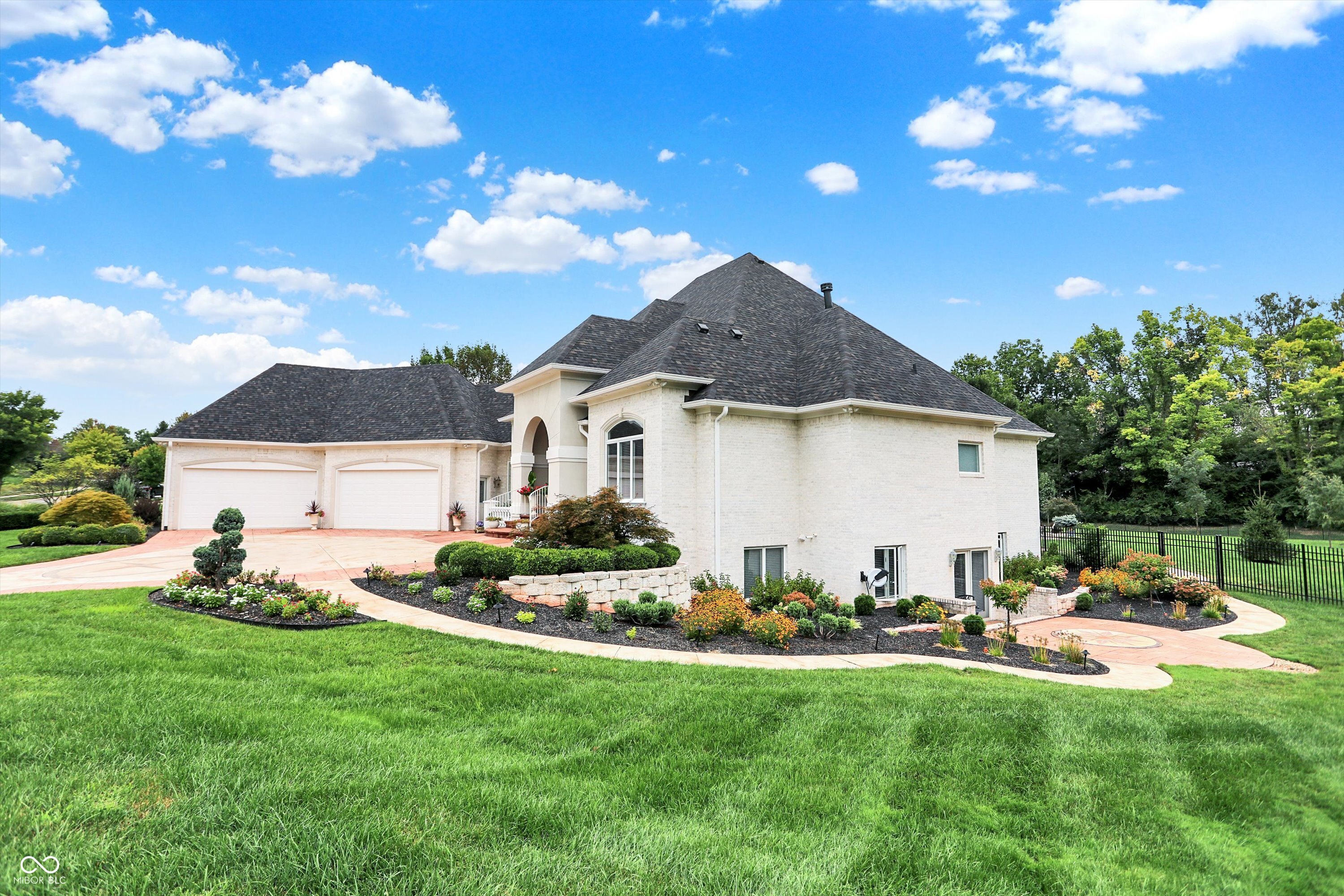1939 Eagle Trace Drive