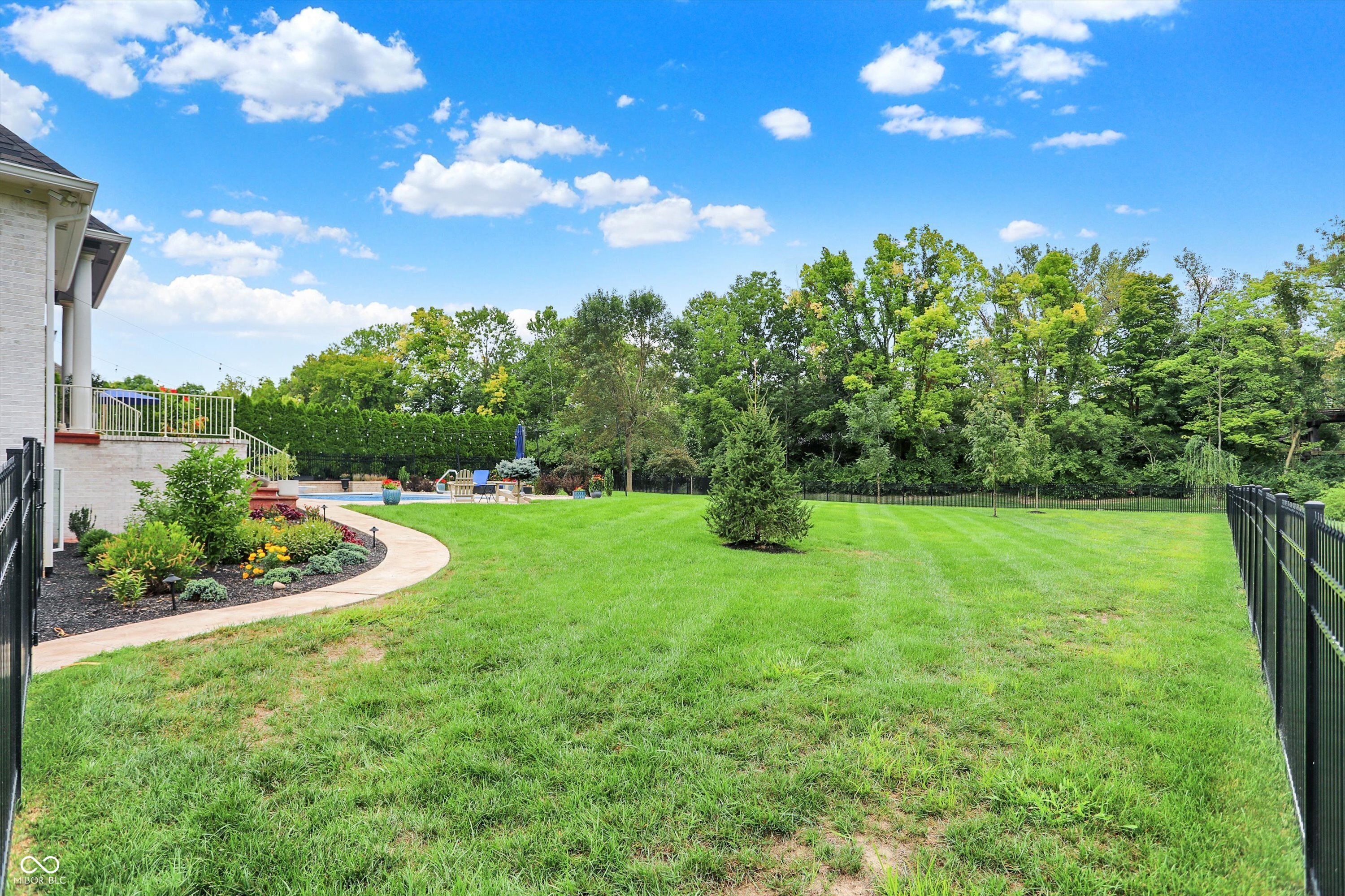1939 Eagle Trace Drive