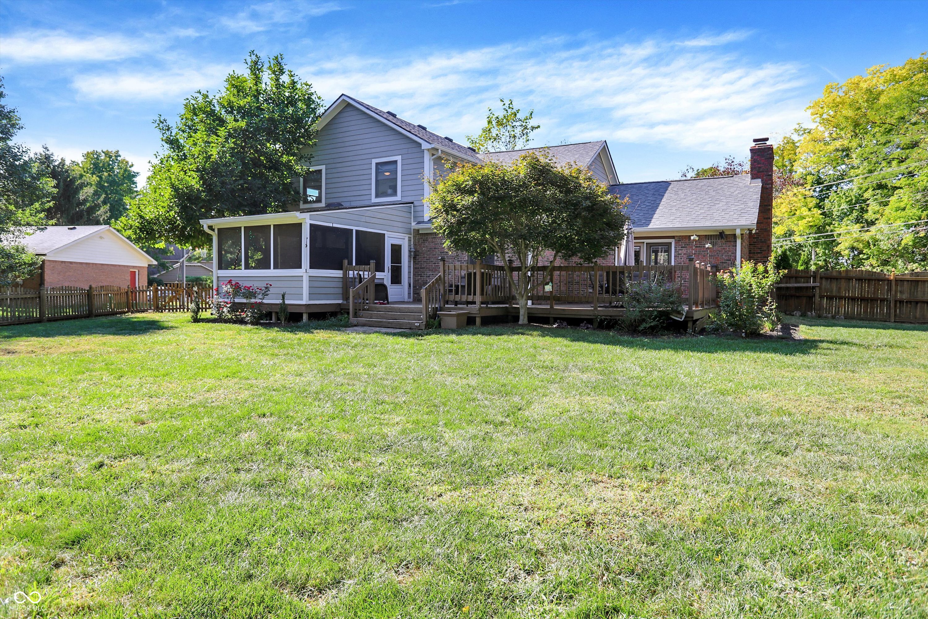 1703 S Crooked Lane