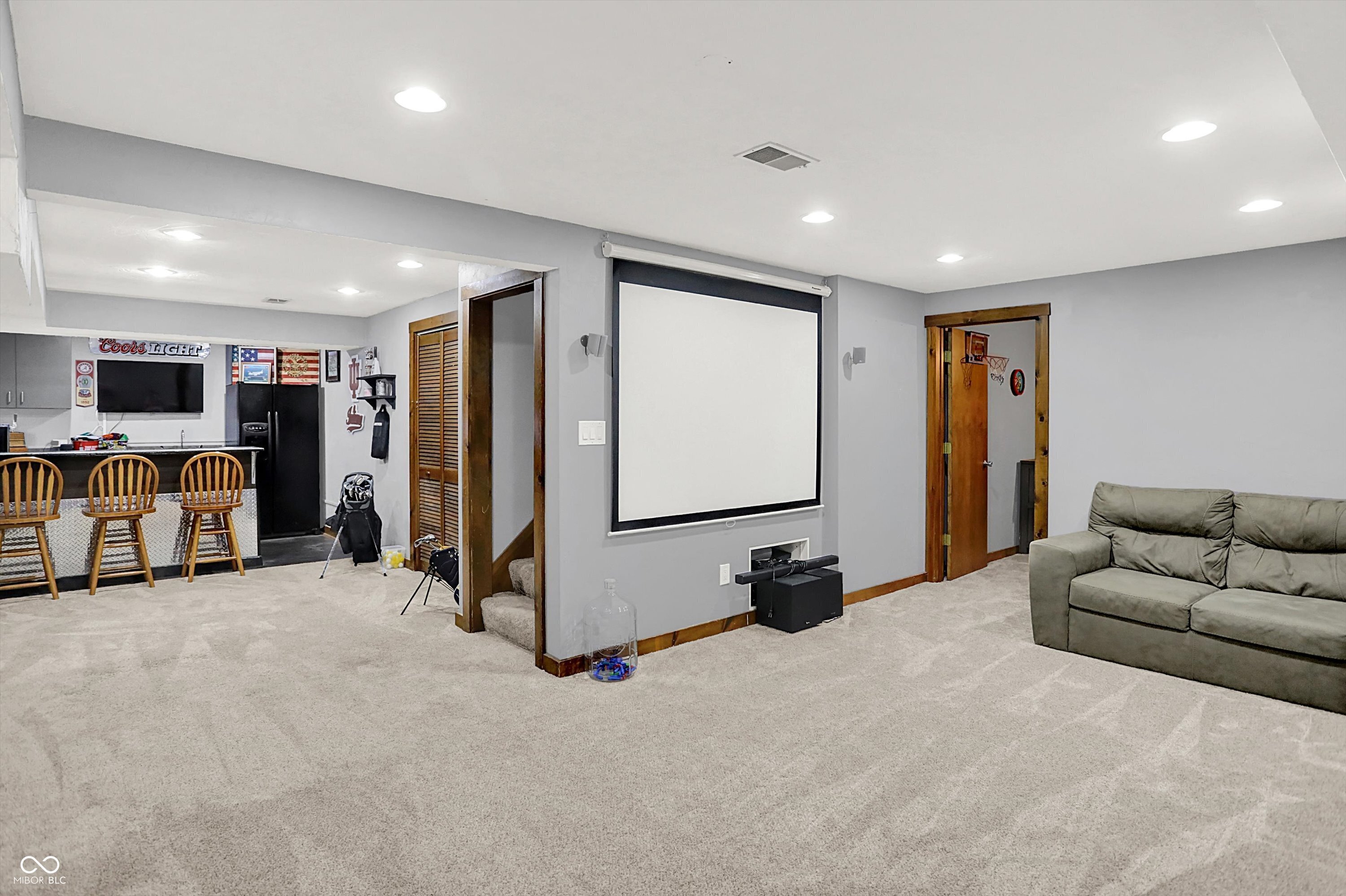1703 S Crooked Lane