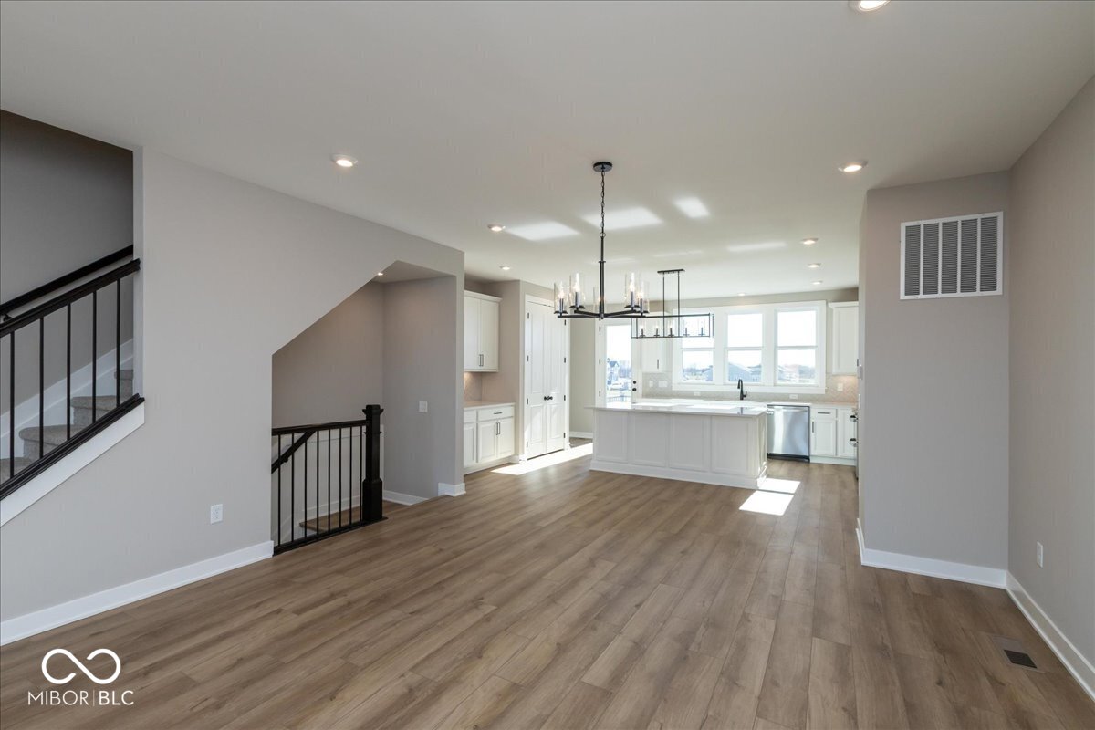 406 Elite Street