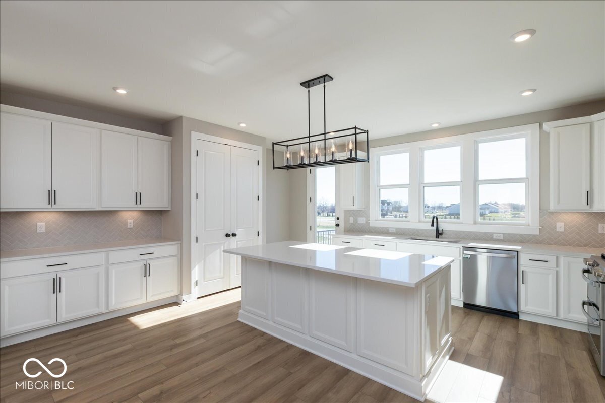 406 Elite Street
