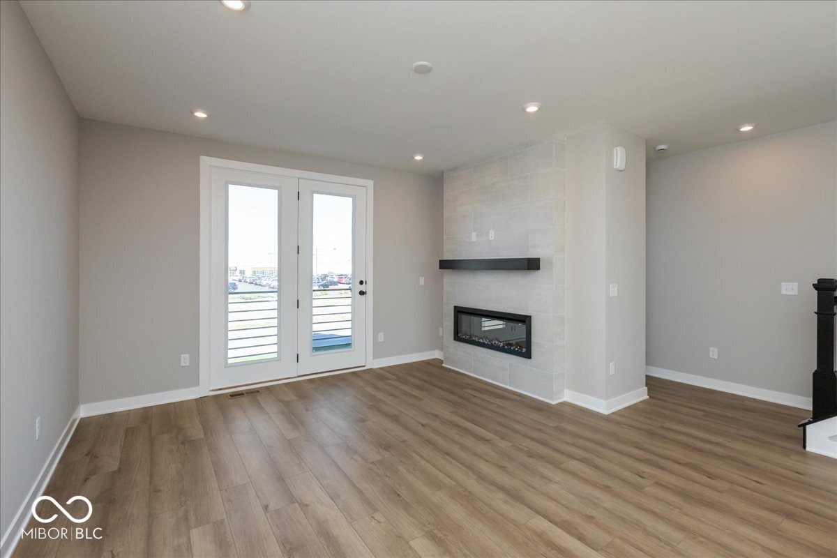 406 Elite Street