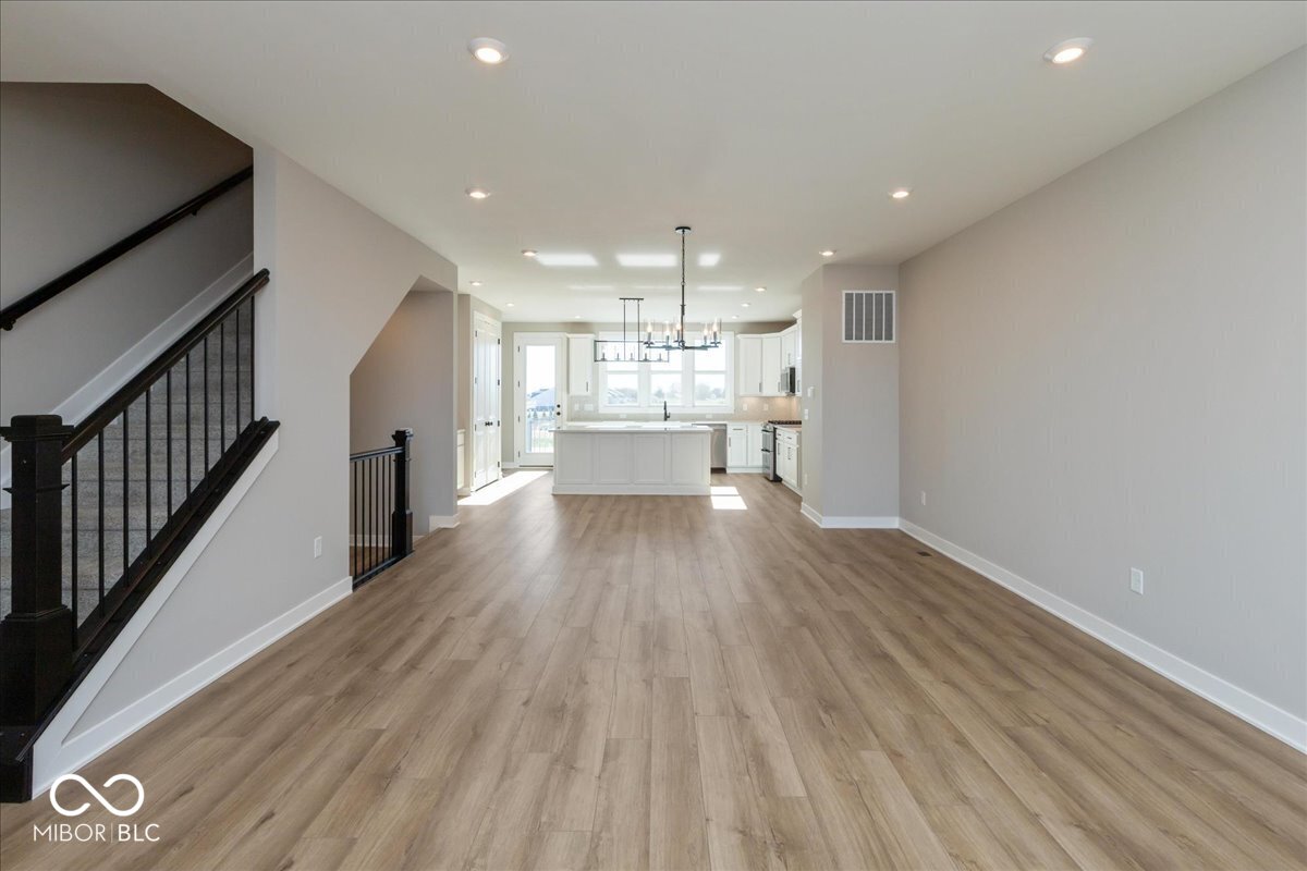 406 Elite Street