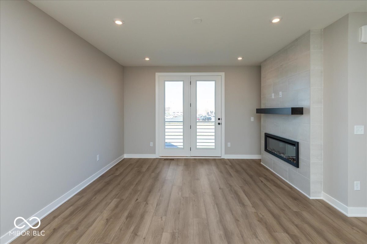 406 Elite Street