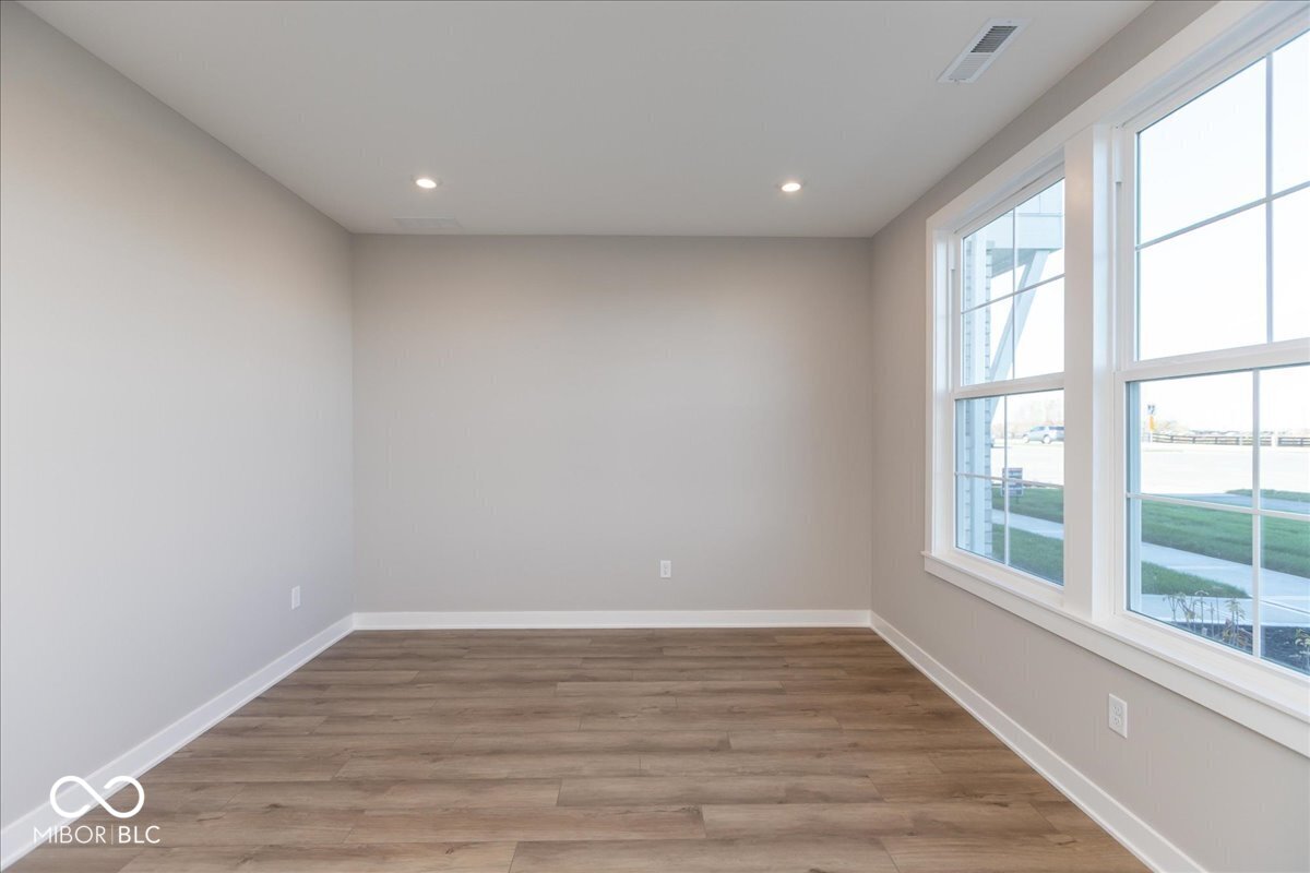 406 Elite Street