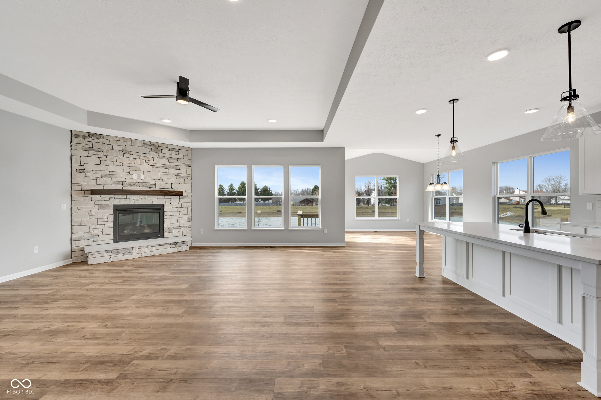1100 Sweetland Lane