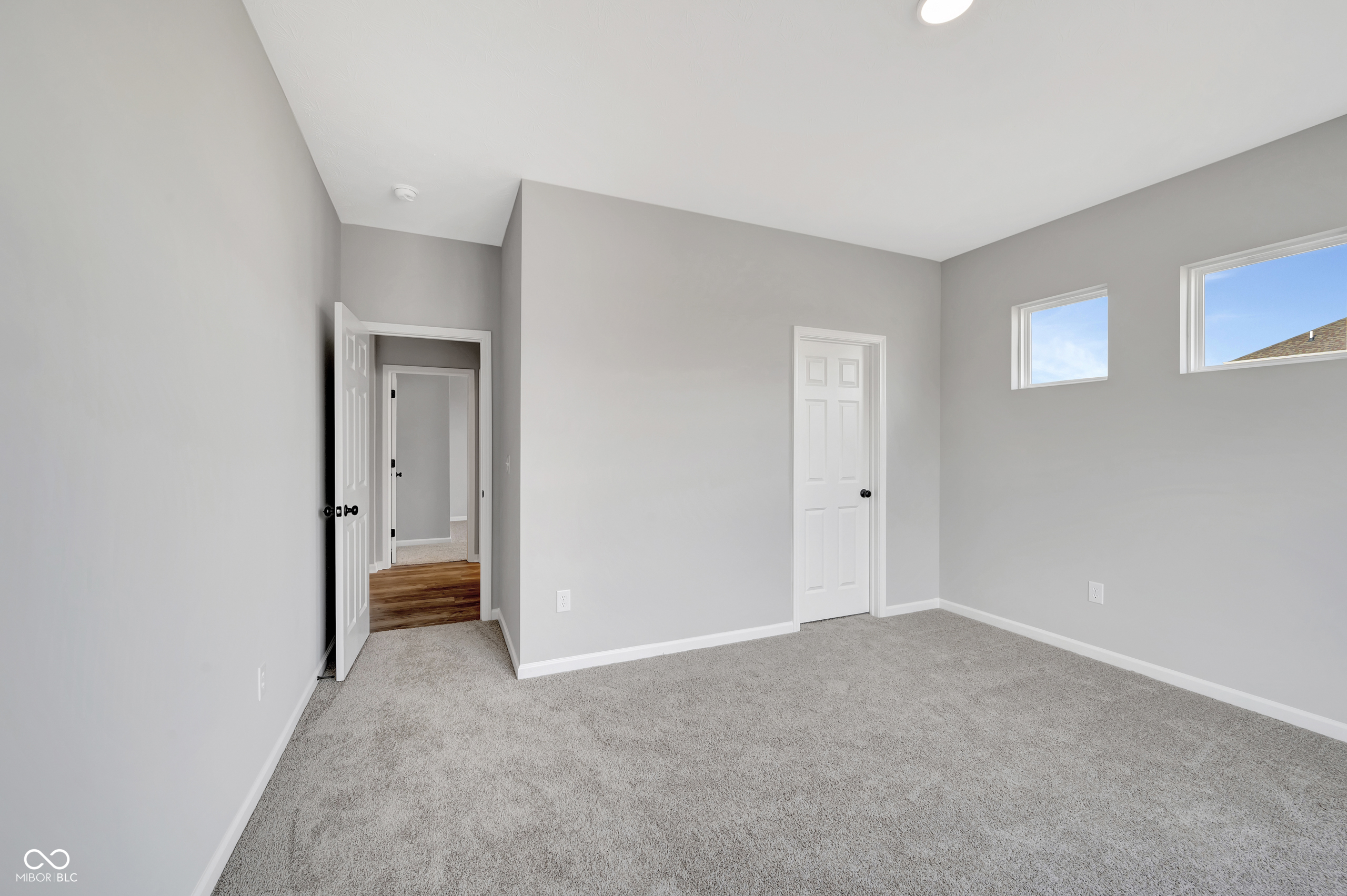 1100 Sweetland Lane