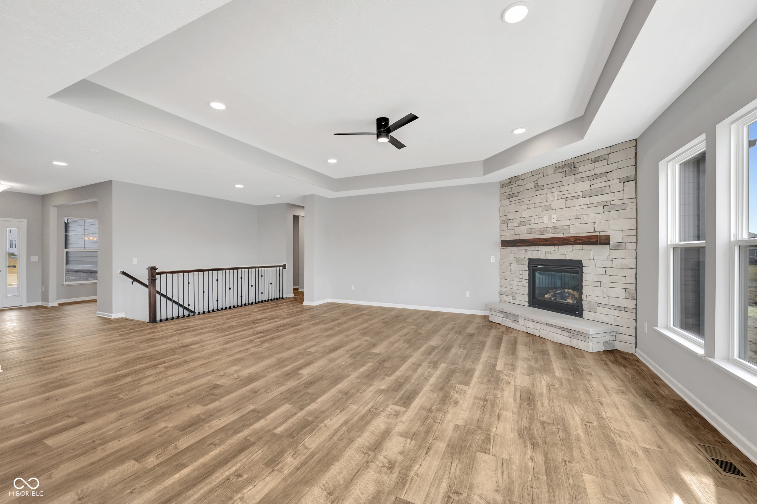 1100 Sweetland Lane