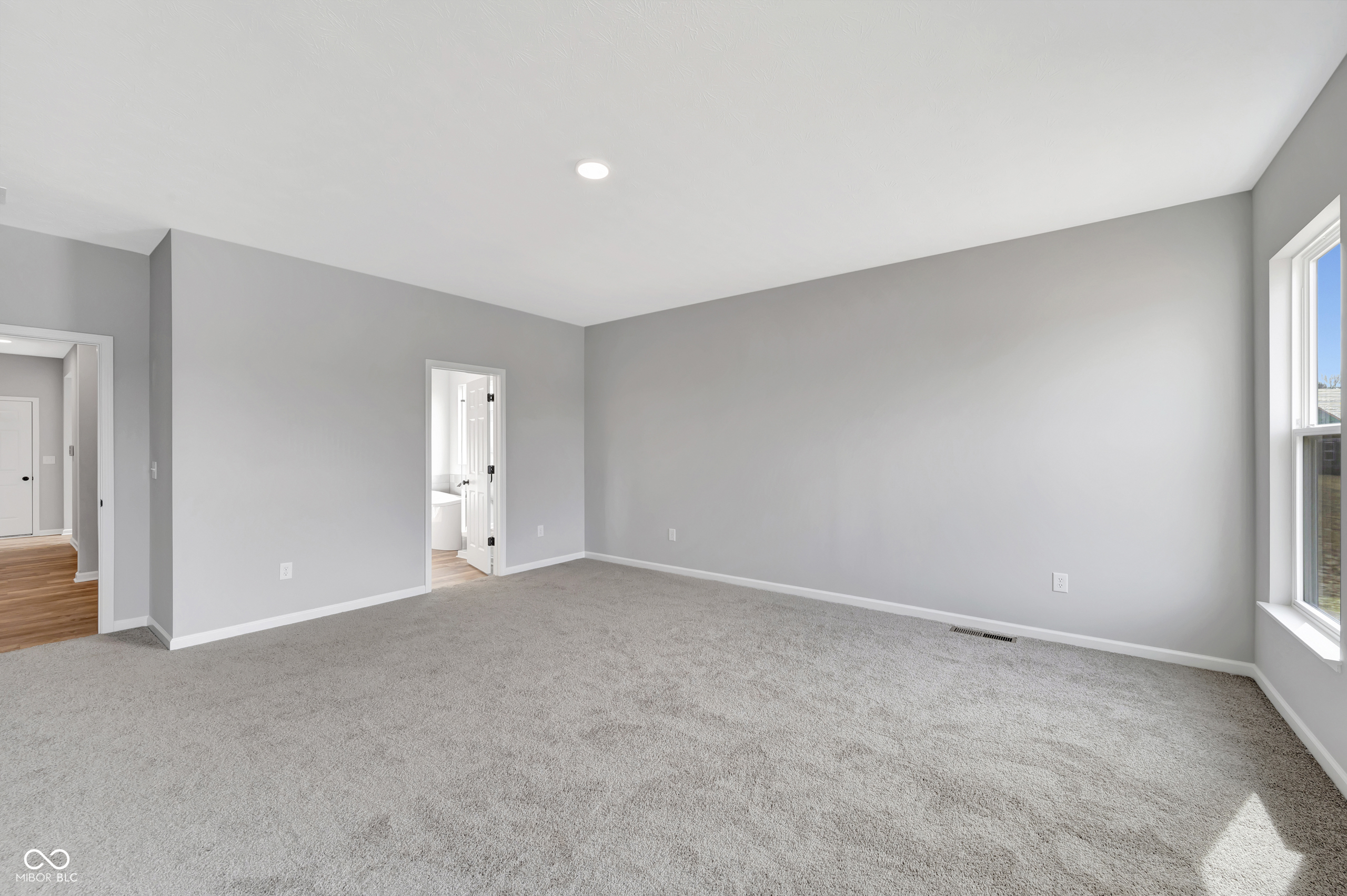 1100 Sweetland Lane