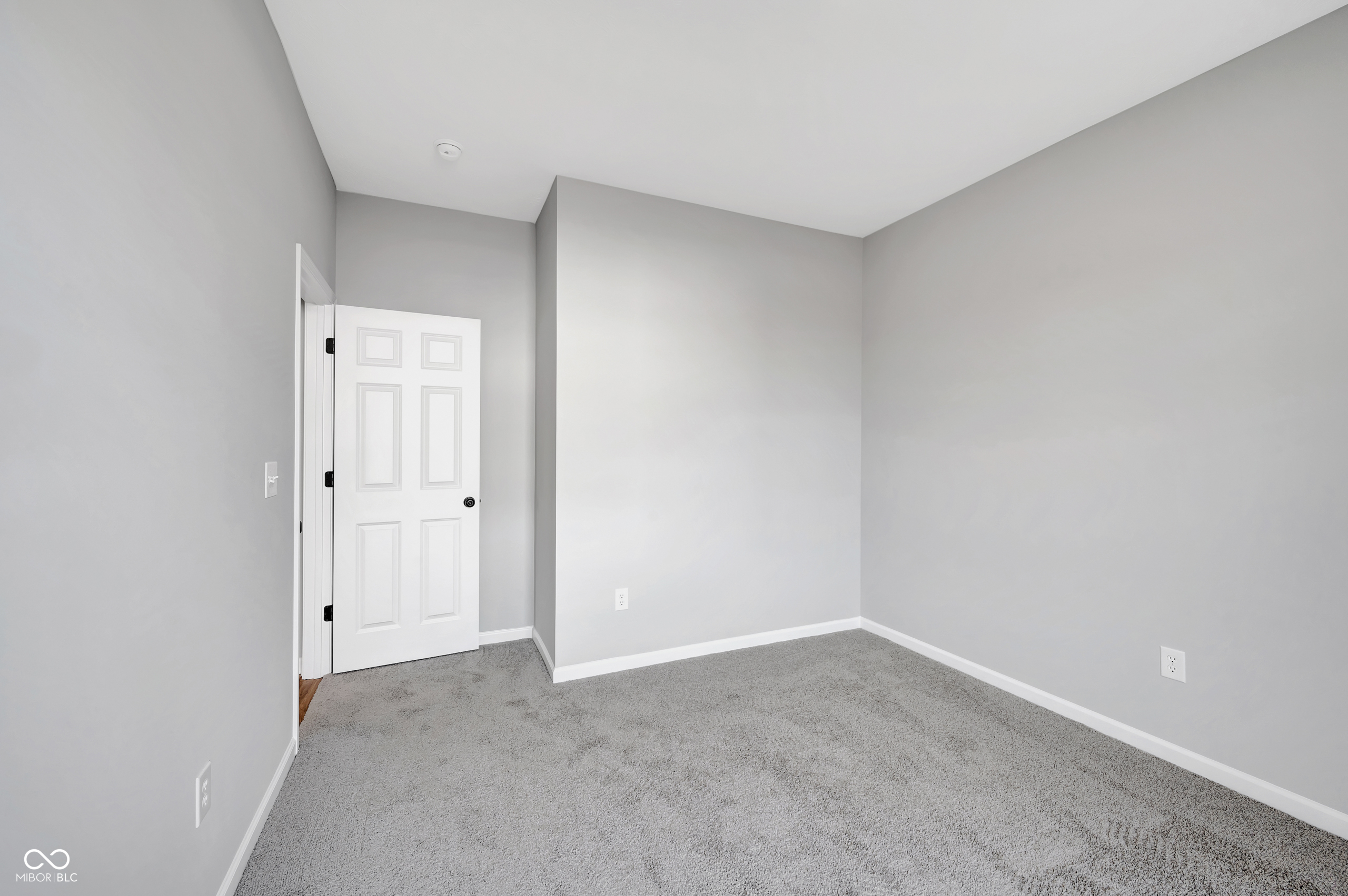 1100 Sweetland Lane
