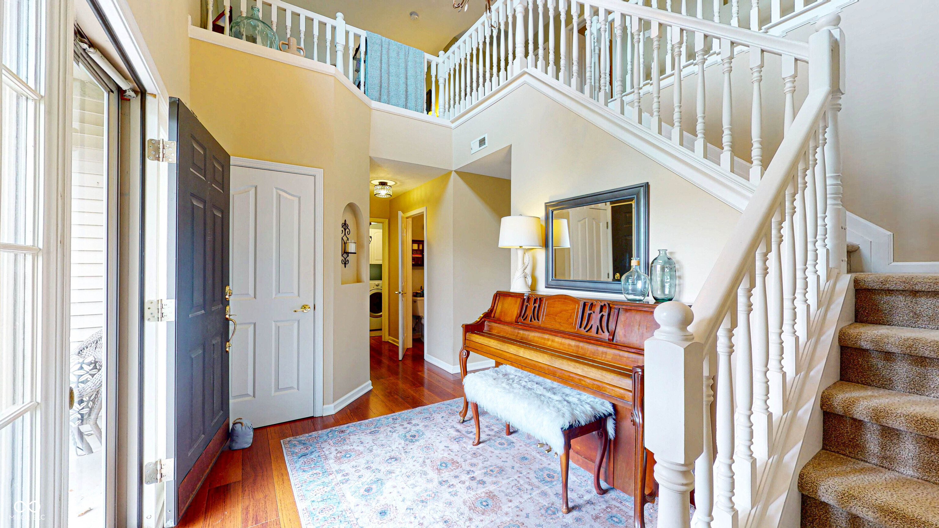 1176 Newark Court
