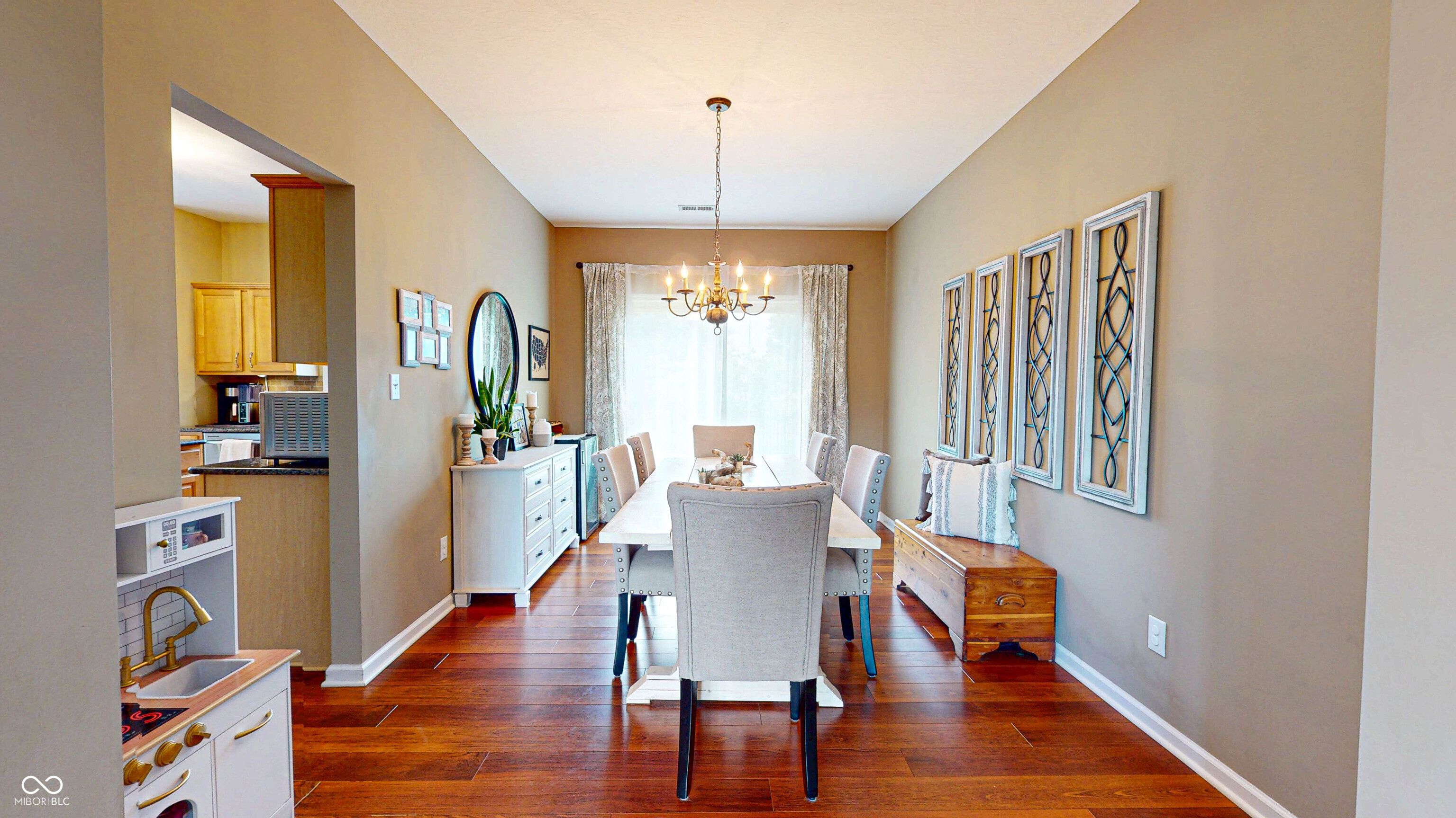 1176 Newark Court
