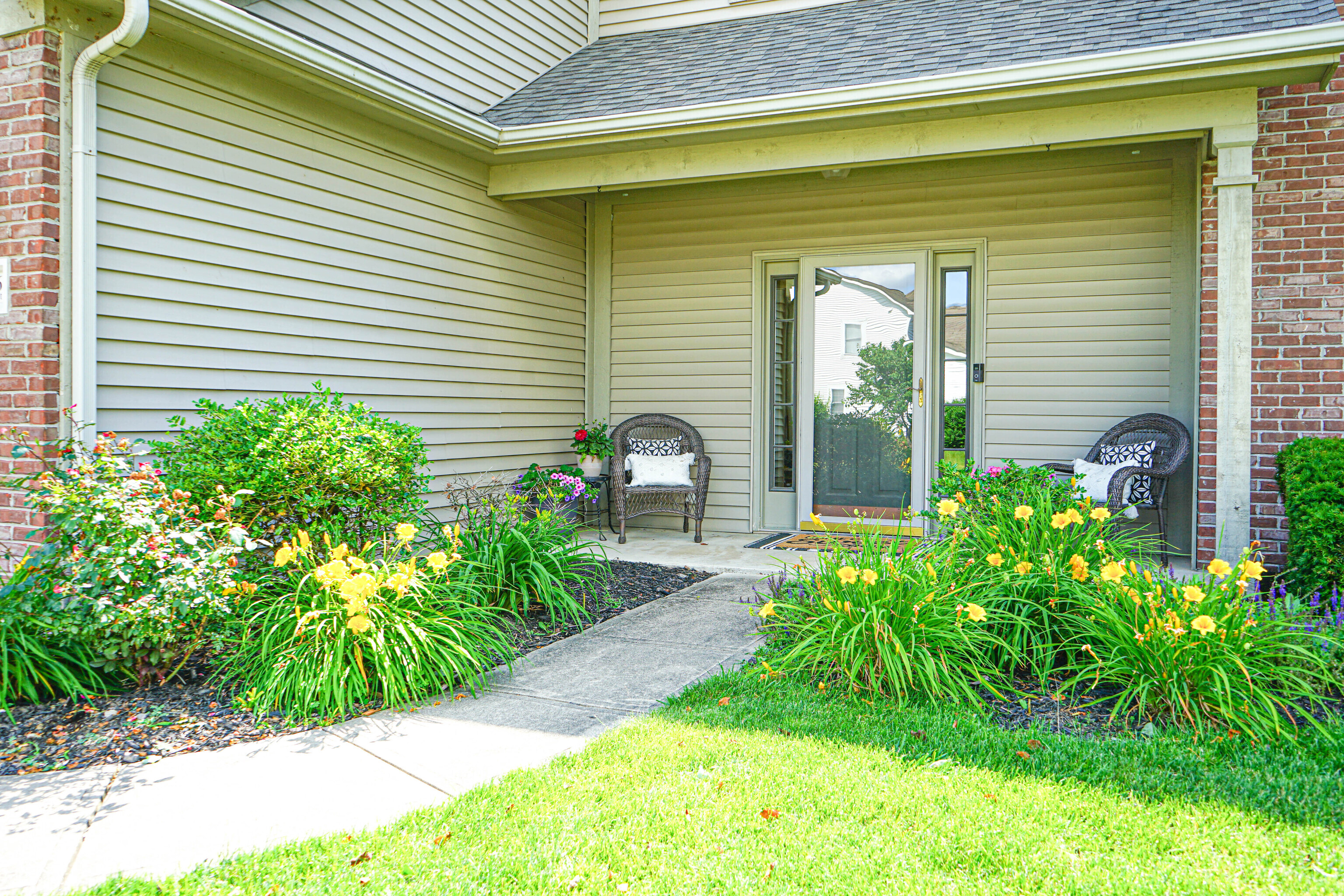 1176 Newark Court