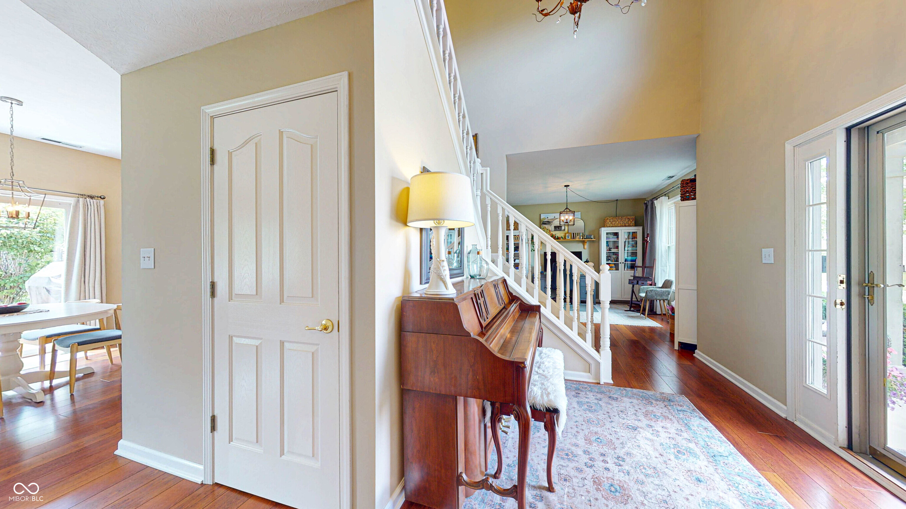 1176 Newark Court